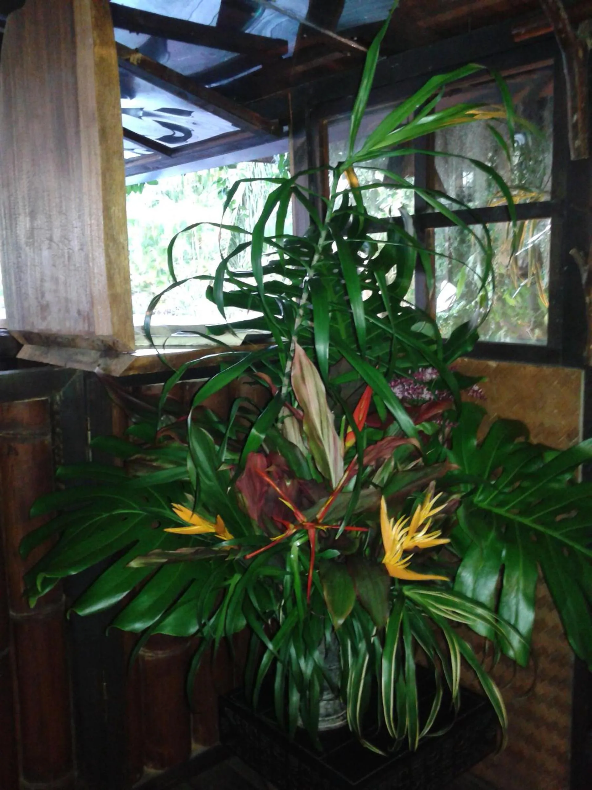 Decorative detail in Hôtel Fenua Mata'i'oa