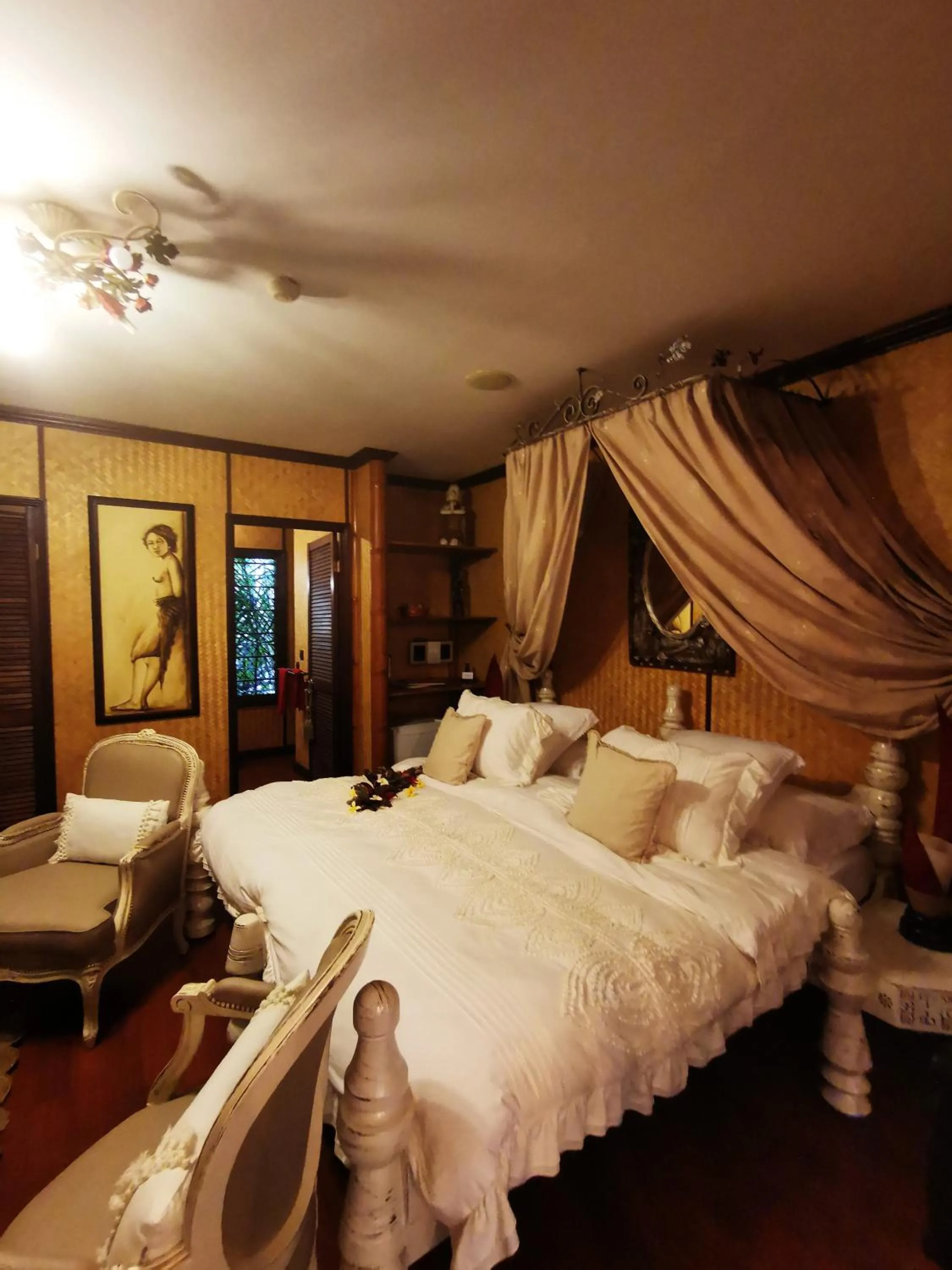 Bedroom, Bed in Hôtel Fenua Mata'i'oa