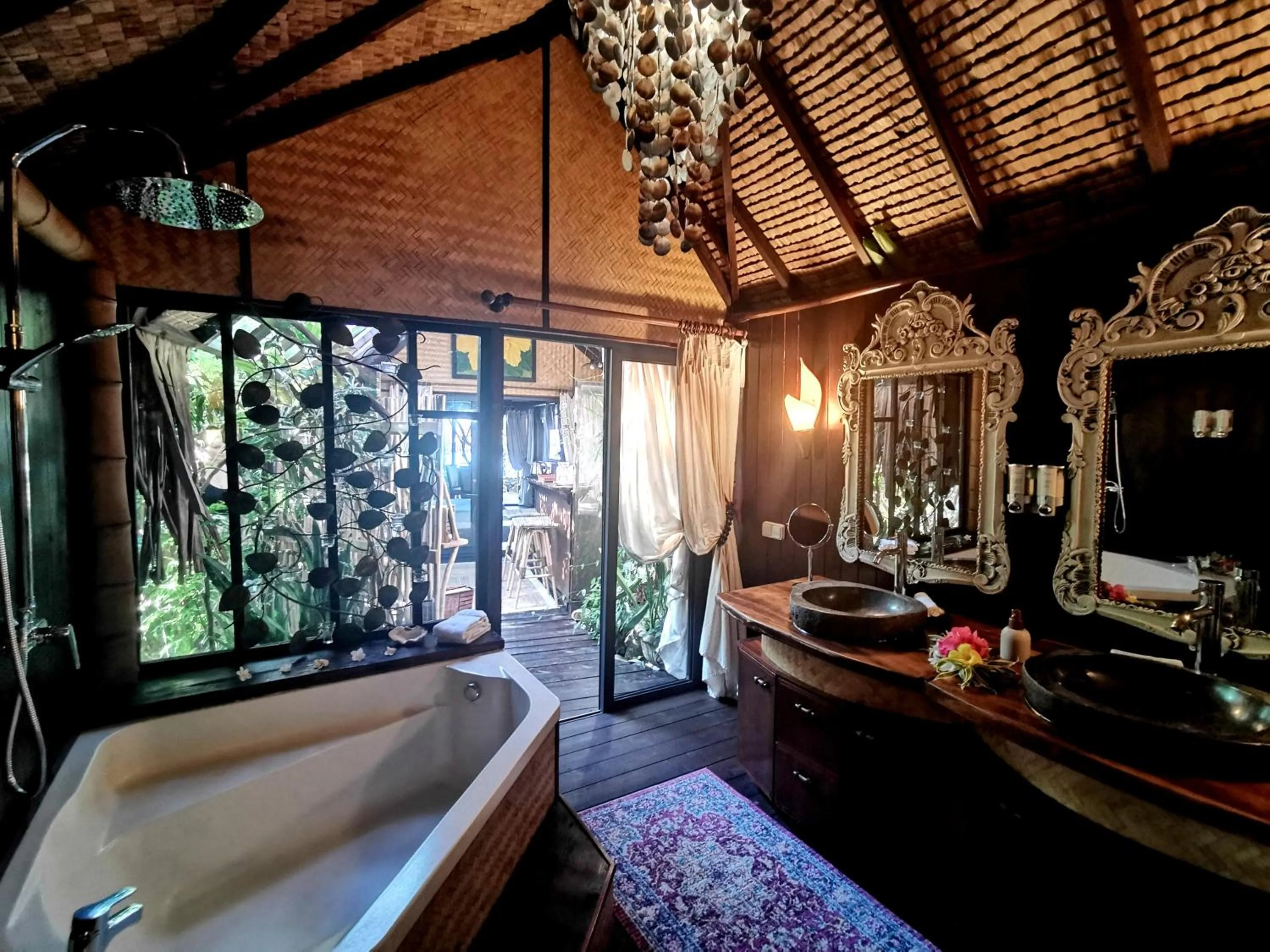 Bathroom in Hôtel Fenua Mata'i'oa