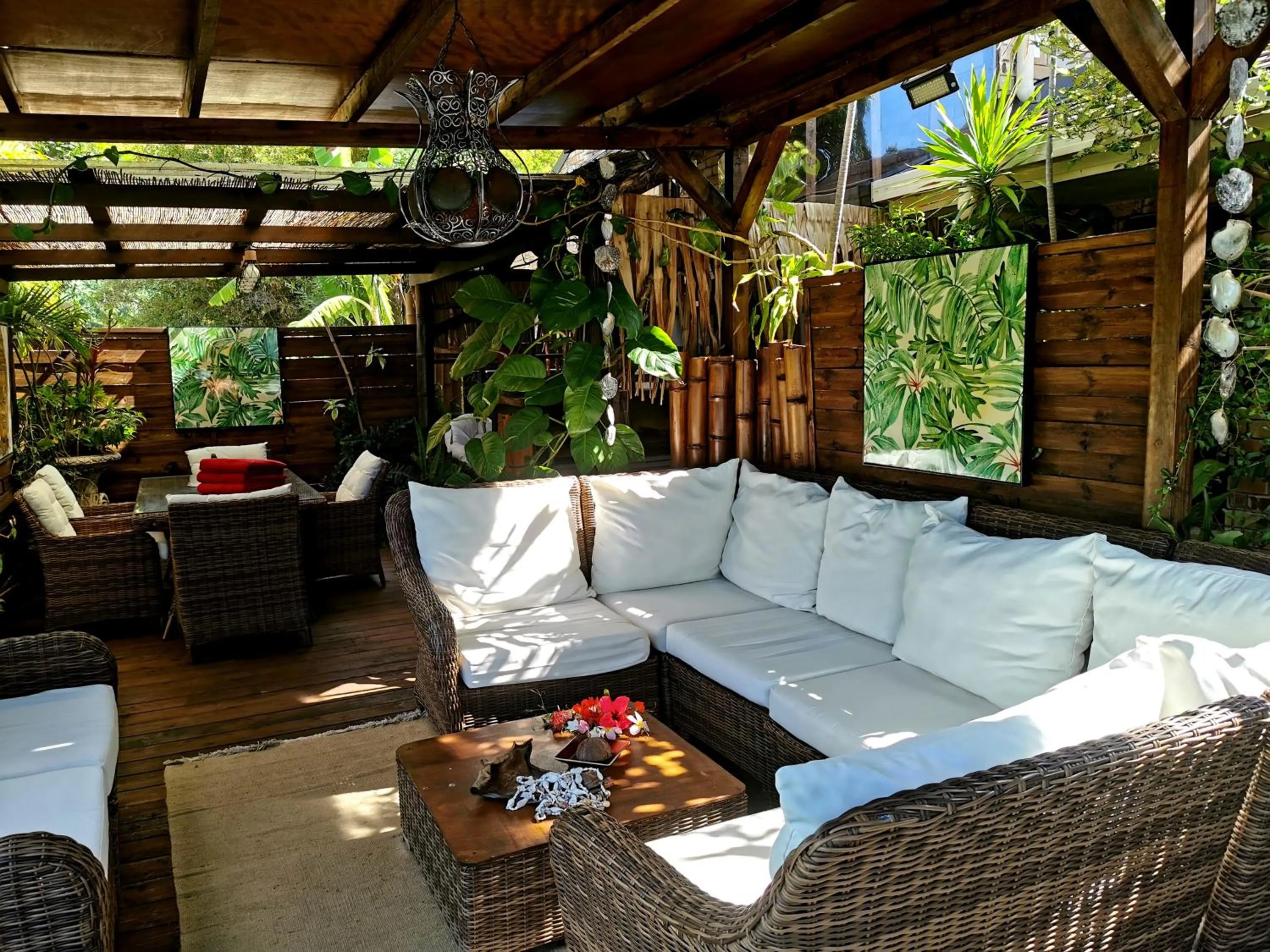 Patio in Hôtel Fenua Mata'i'oa