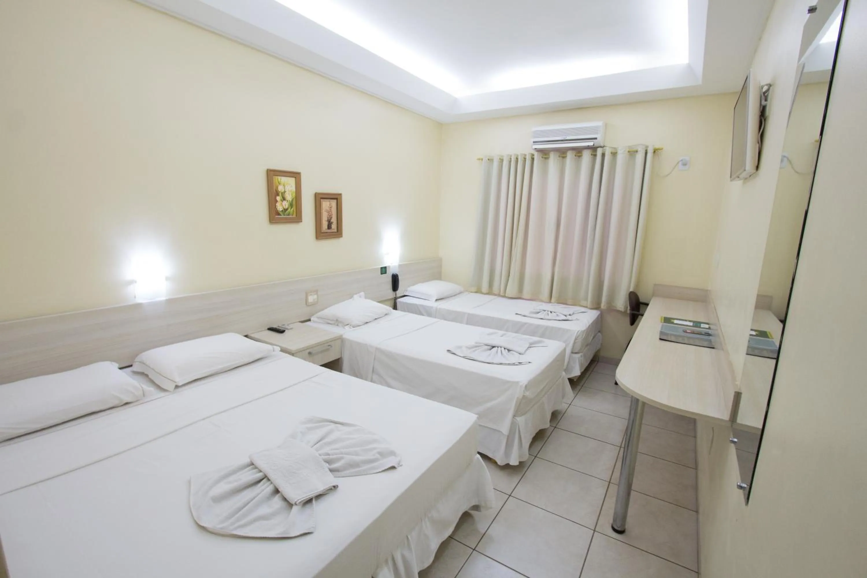 Bed in Herval Park Hotel