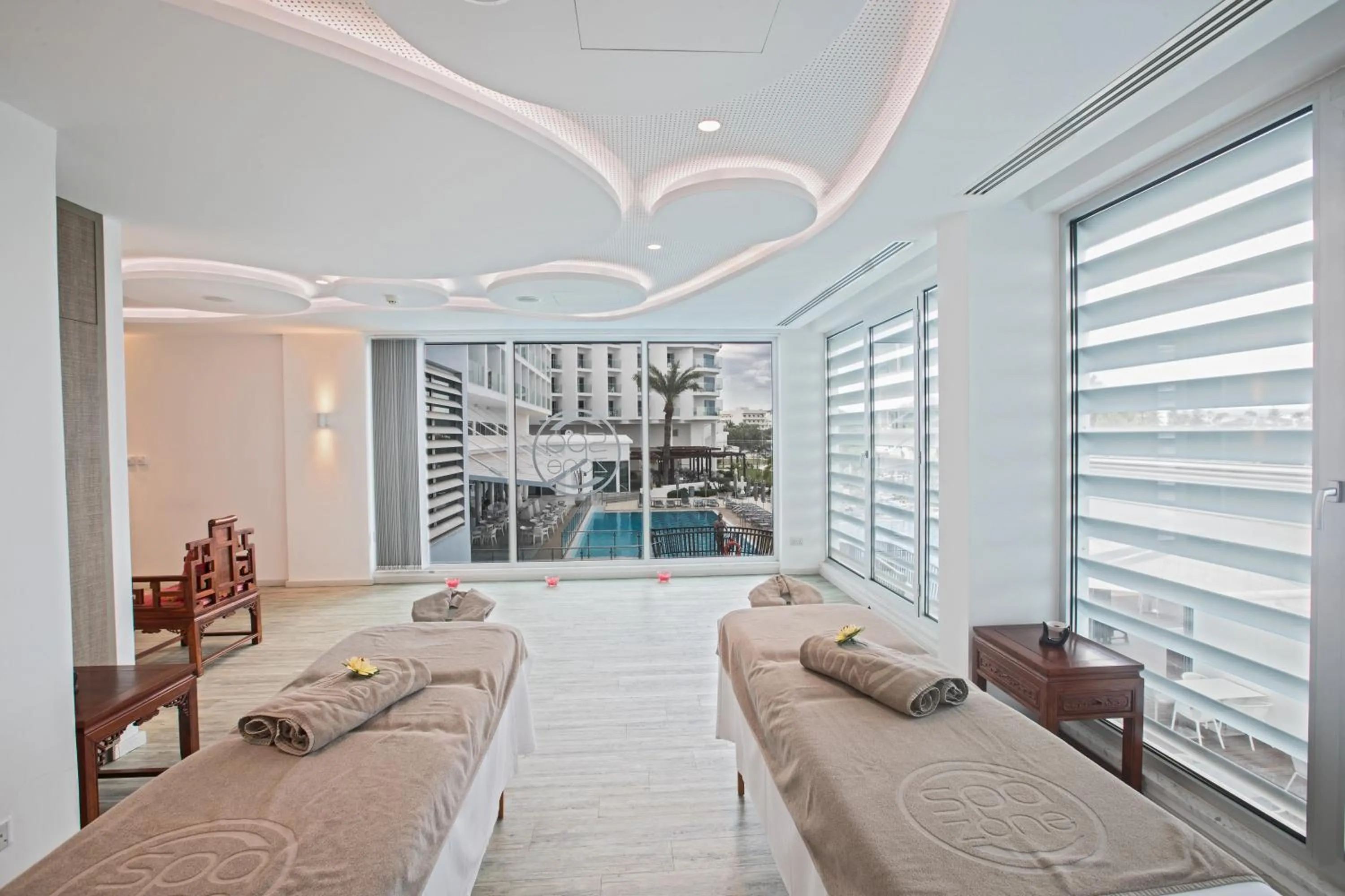 Massage, Bed in Vassos Nissi Plage Hotel & Spa