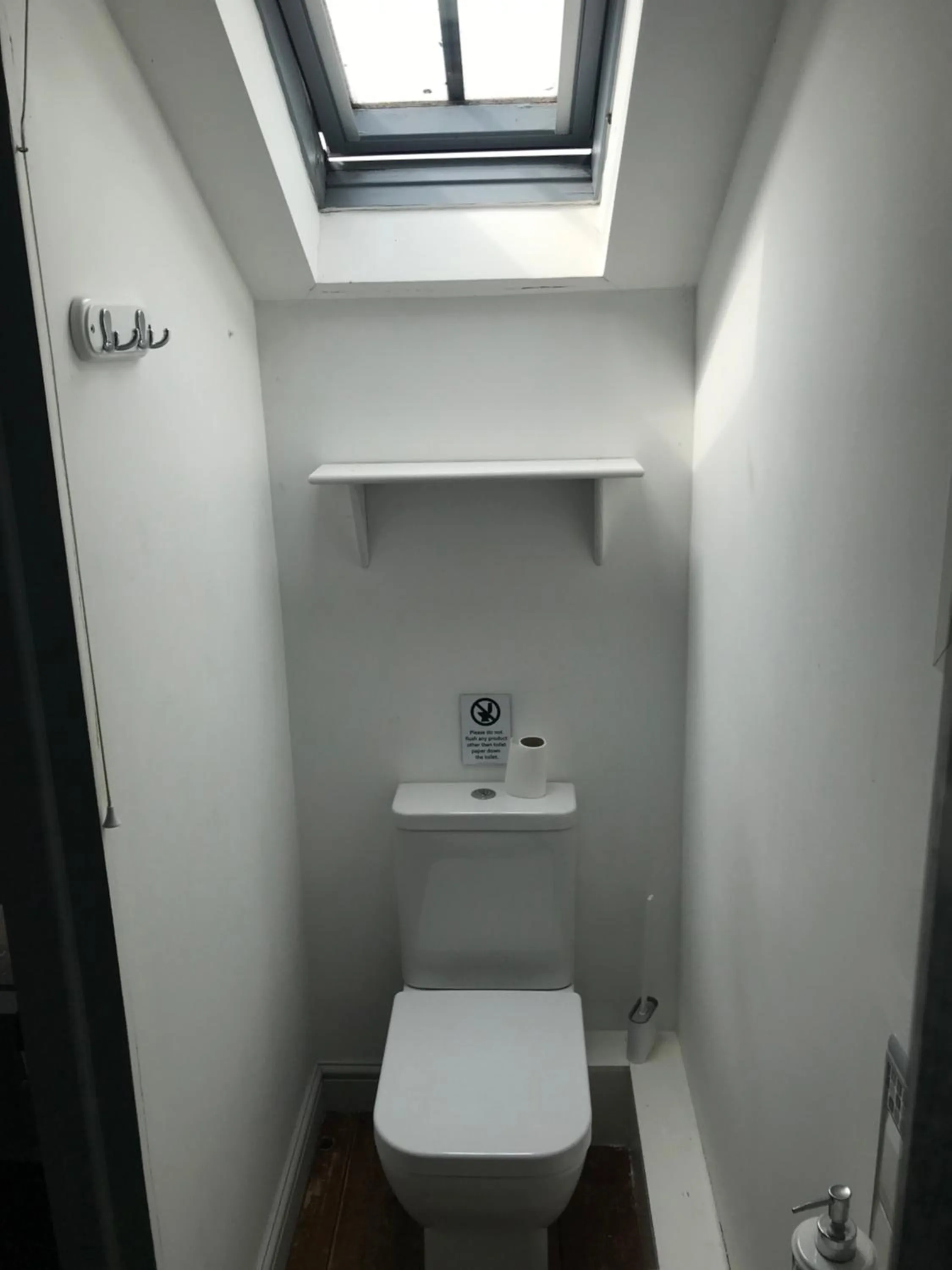 Bathroom in Pleck Barn B&B