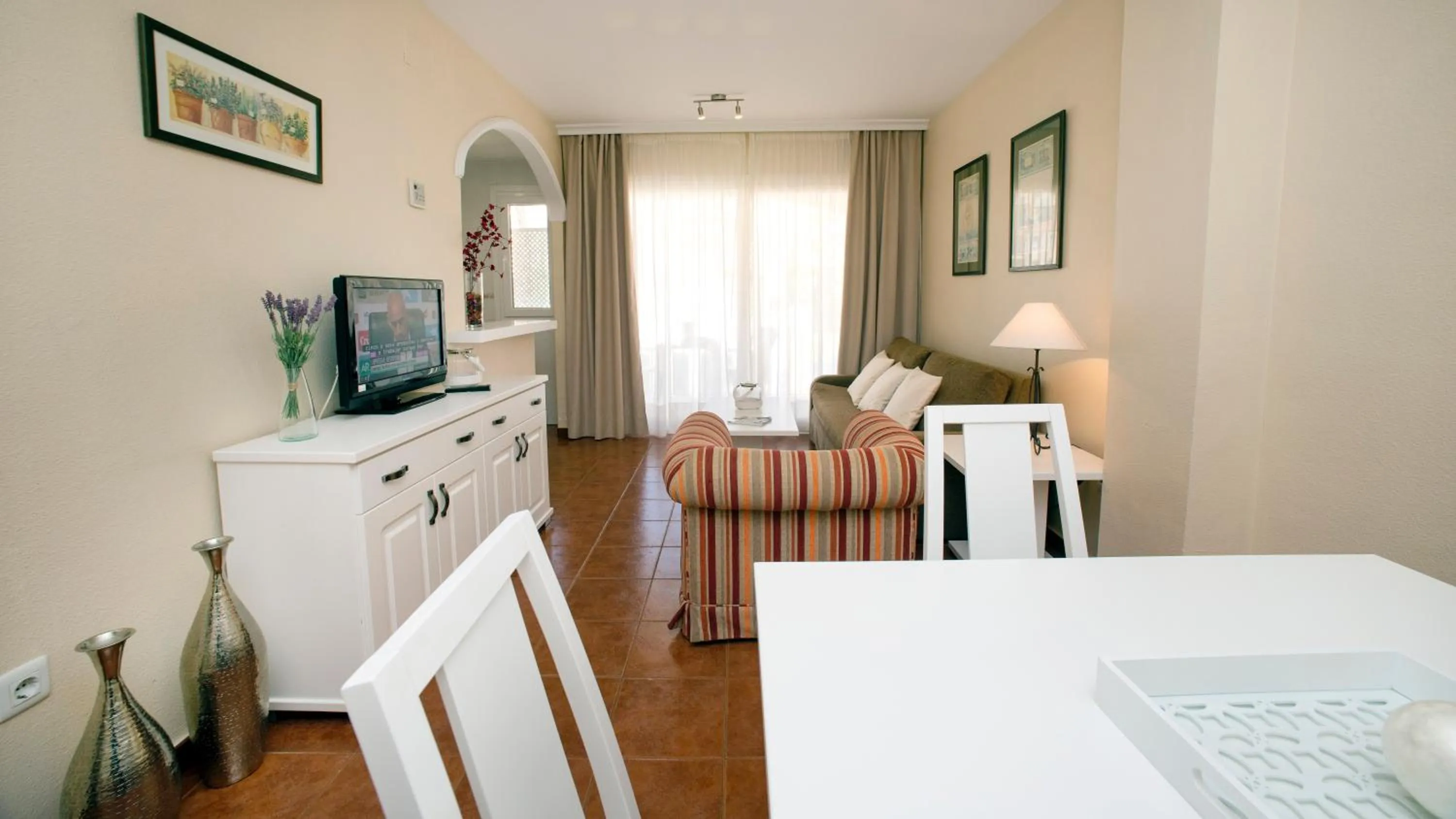 TV and multimedia in Leo Islamar