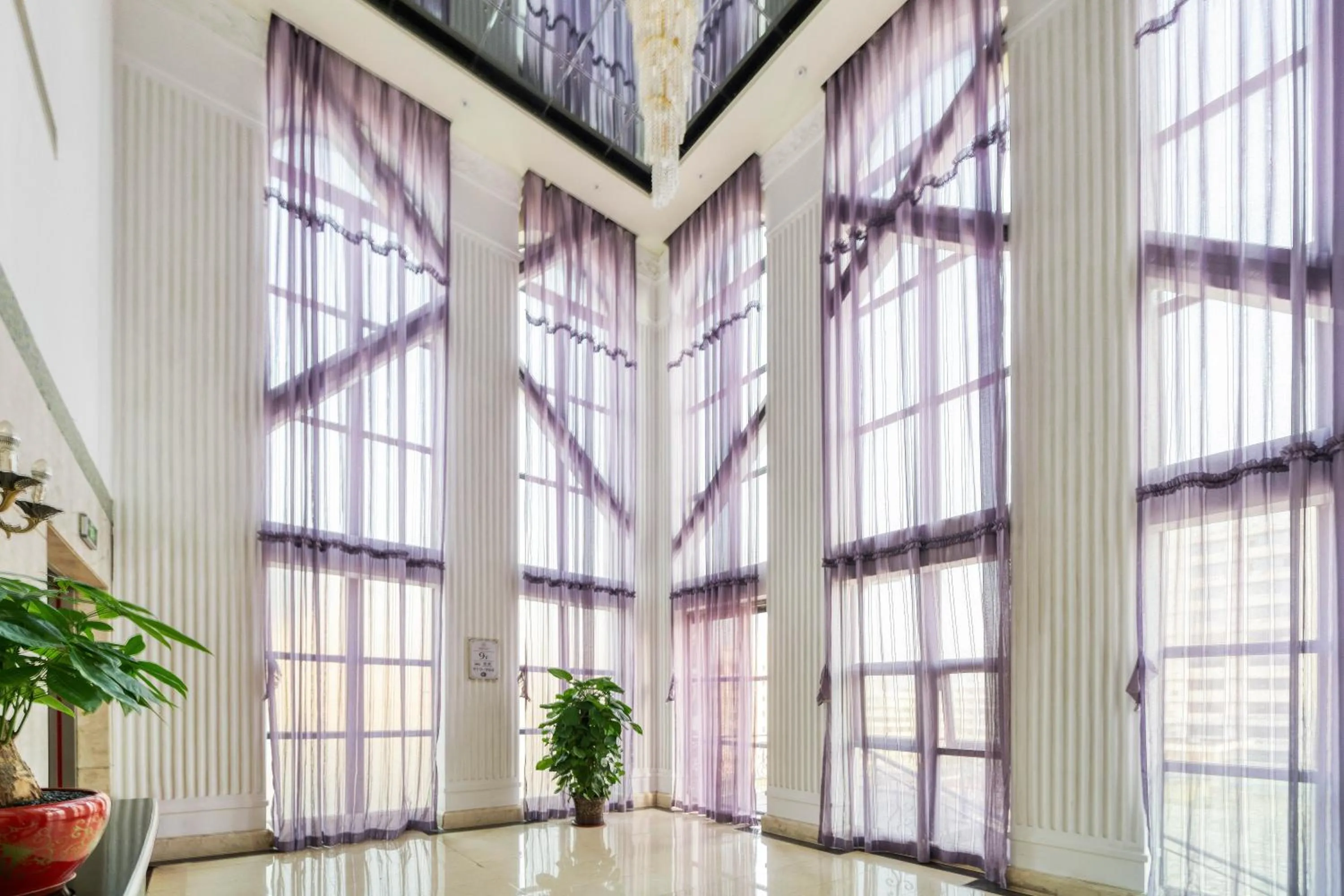 elevator in Dayhello Hotel Shenzhen Shekou