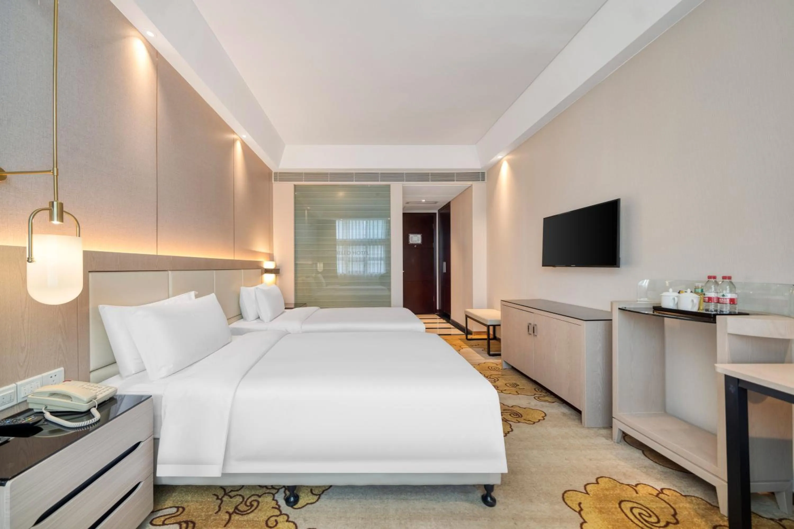 Communal lounge/ TV room in Dayhello Hotel Shenzhen Shekou