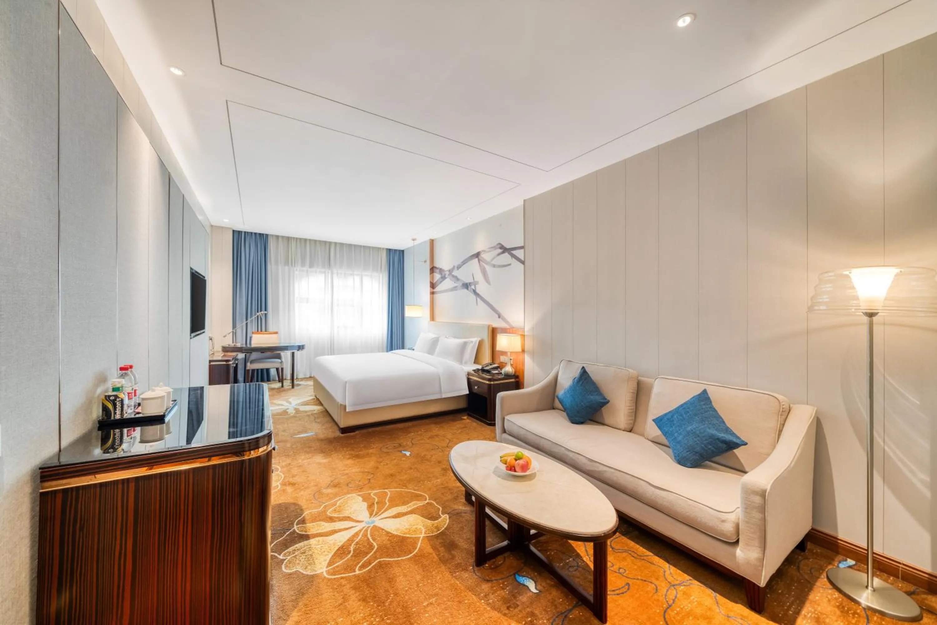 Photo of the whole room in Dayhello Hotel Shenzhen Shekou