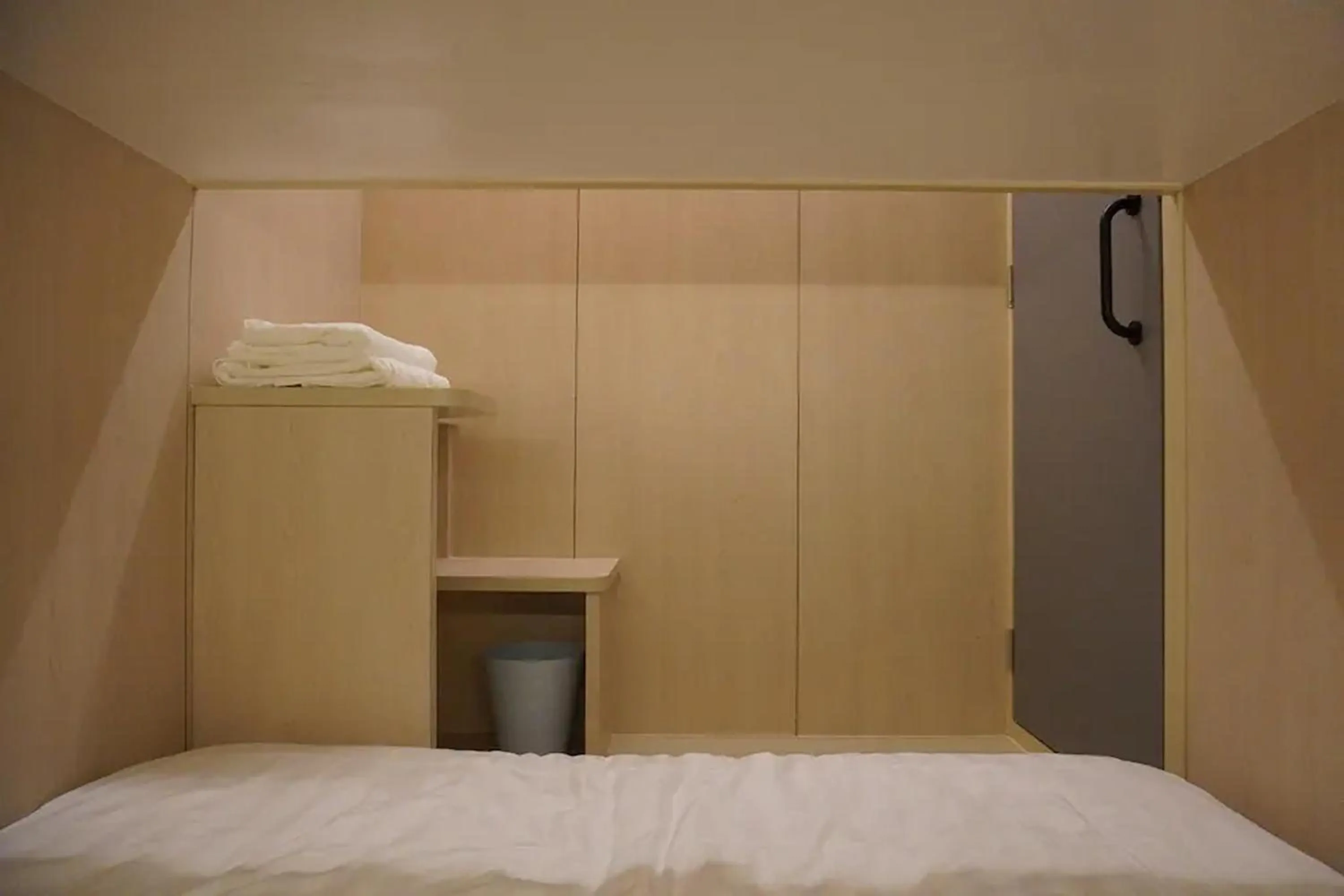 Queen Room in NapzBox