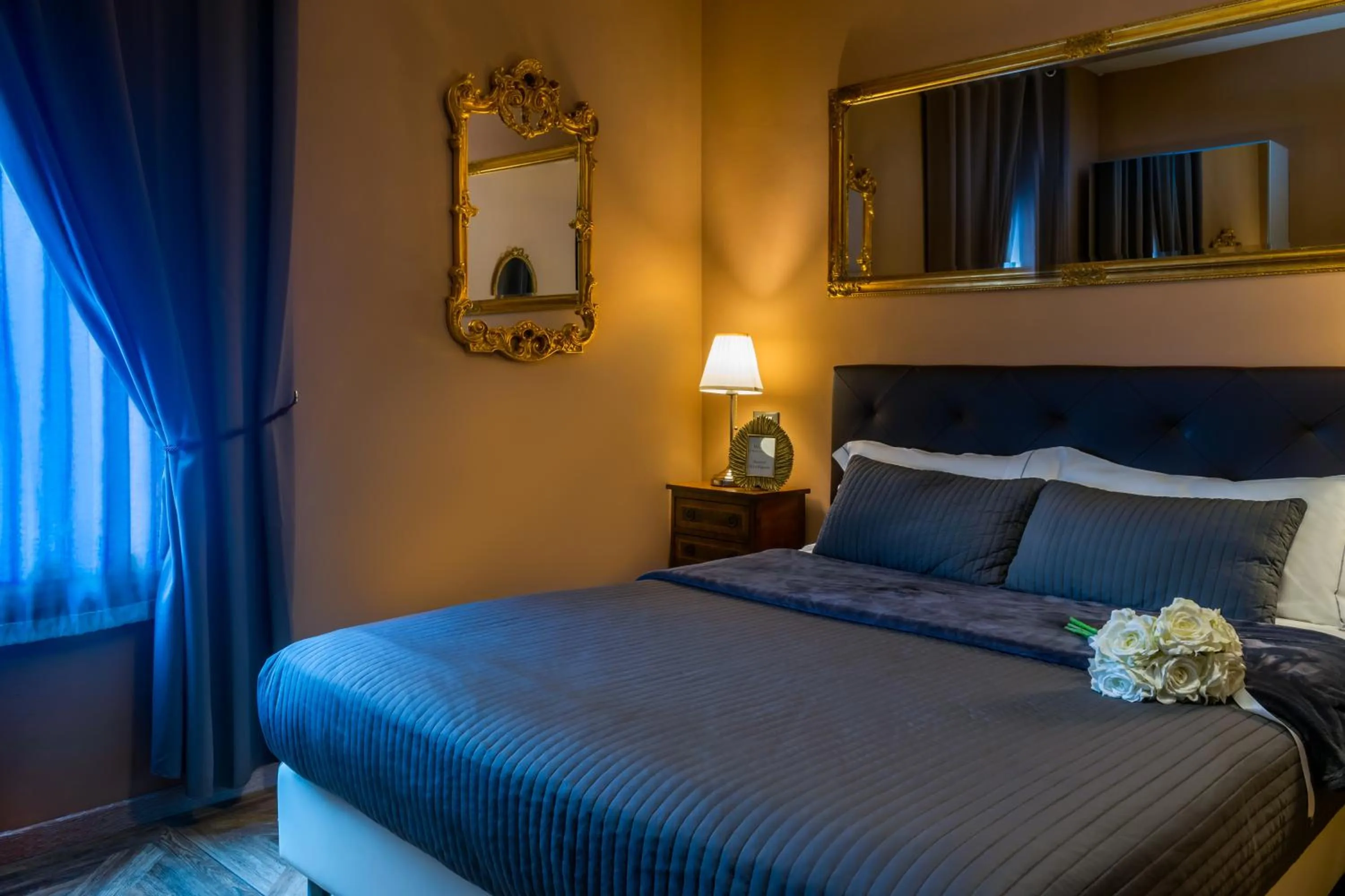 Photo of the whole room, Bed in 051 Room & Breakfast