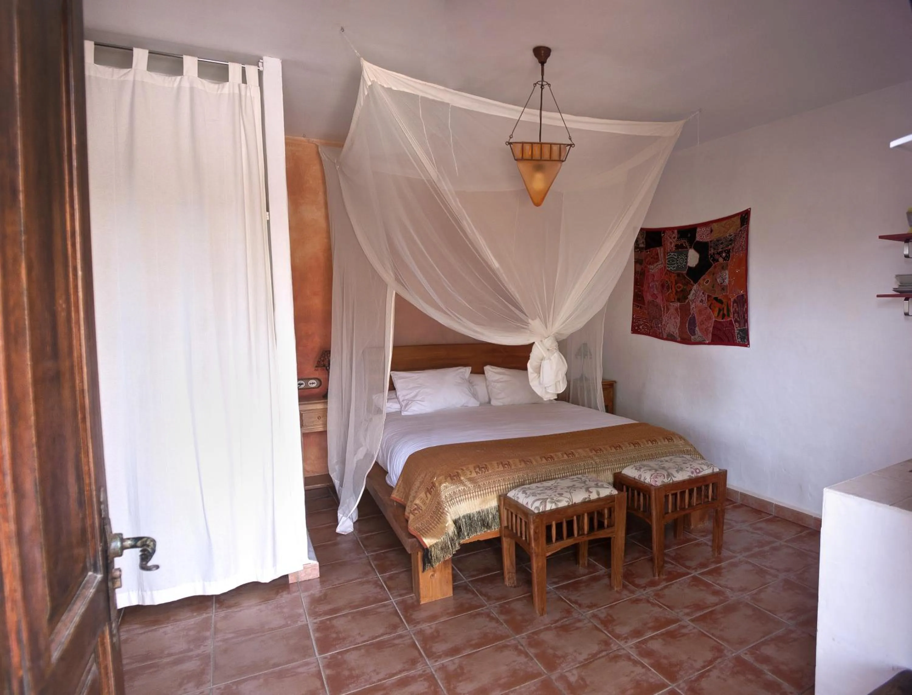 Decorative detail, Bed in Paraiso Perdido