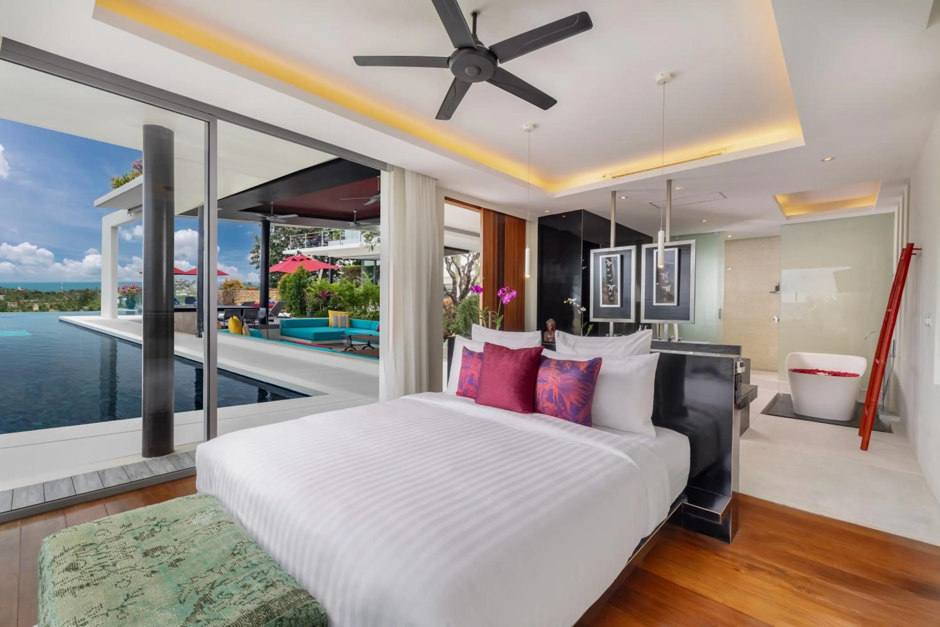 Photo of the whole room in Villa Sangkachai