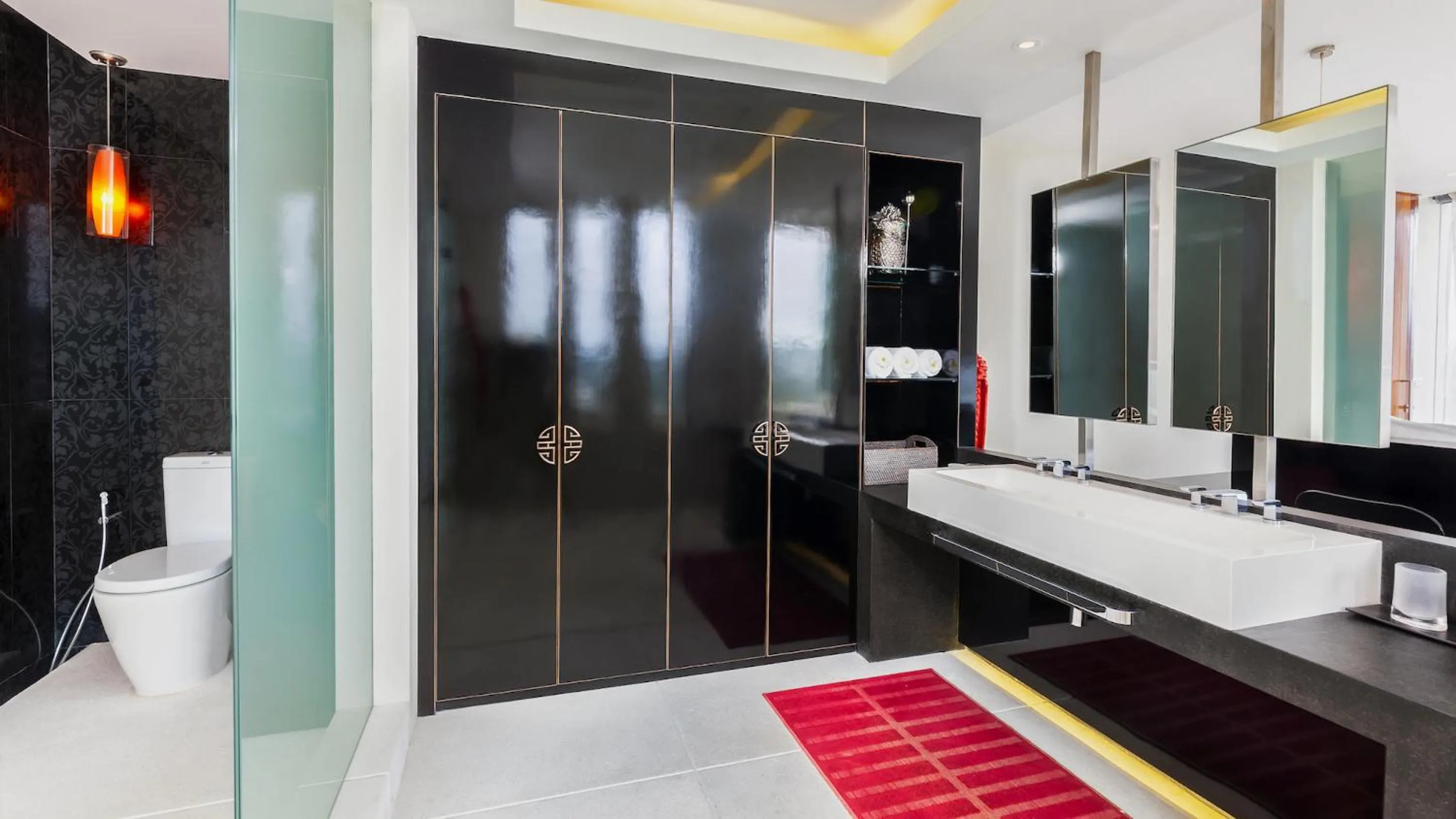 Bathroom in Villa Sangkachai