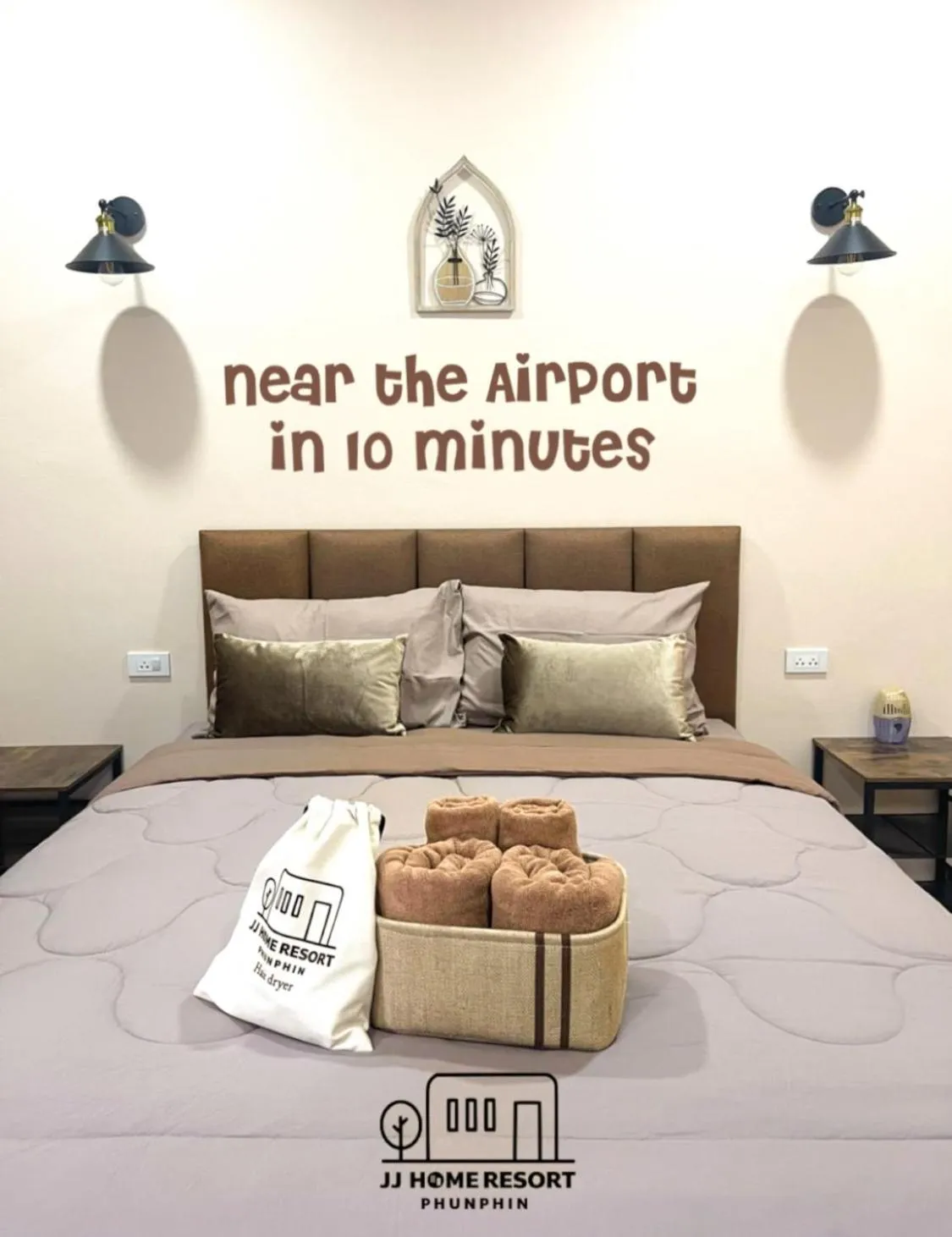 Photo of the whole room, Bed in jj home resort