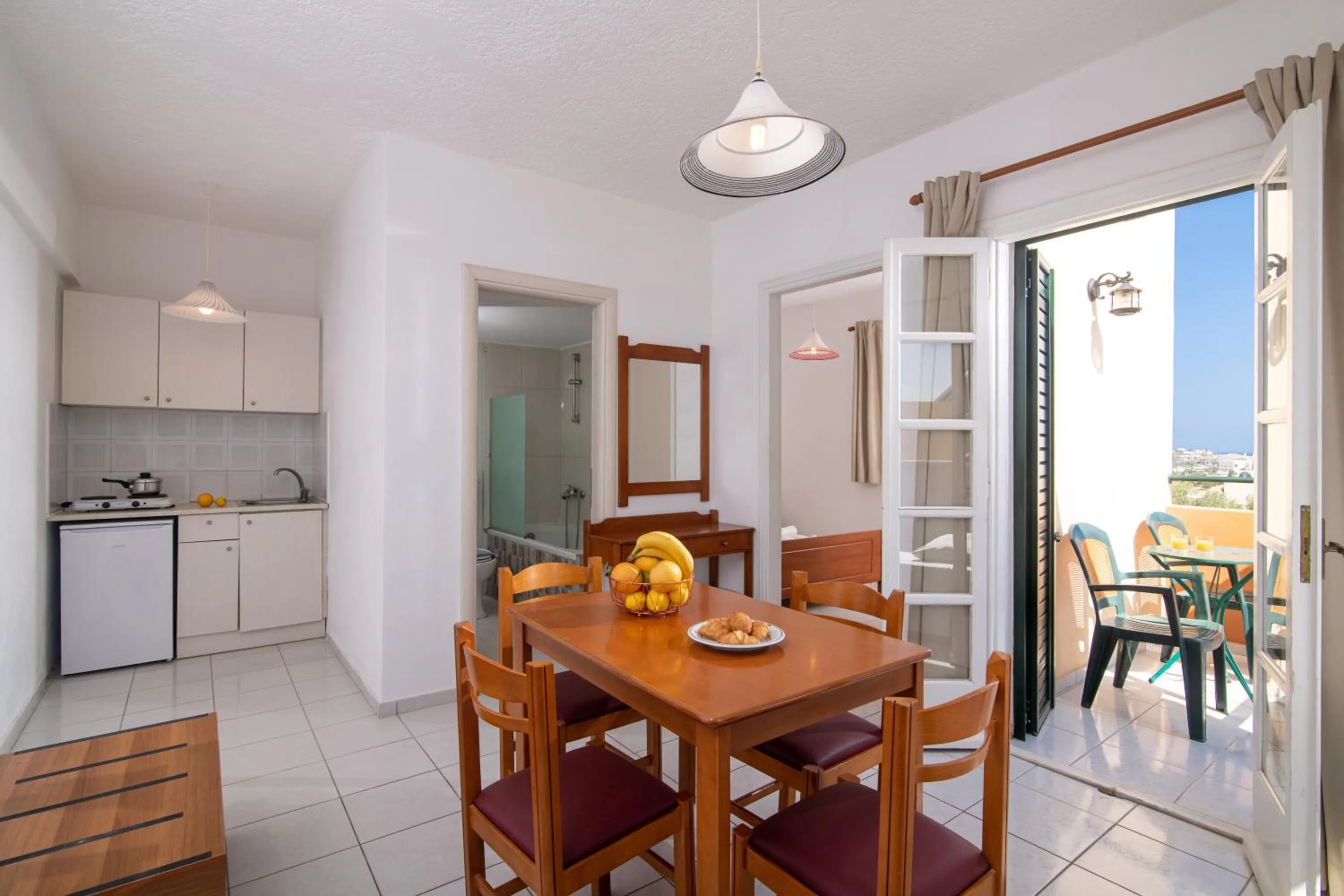 Coffee/tea facilities in Golden Valentin Apartments