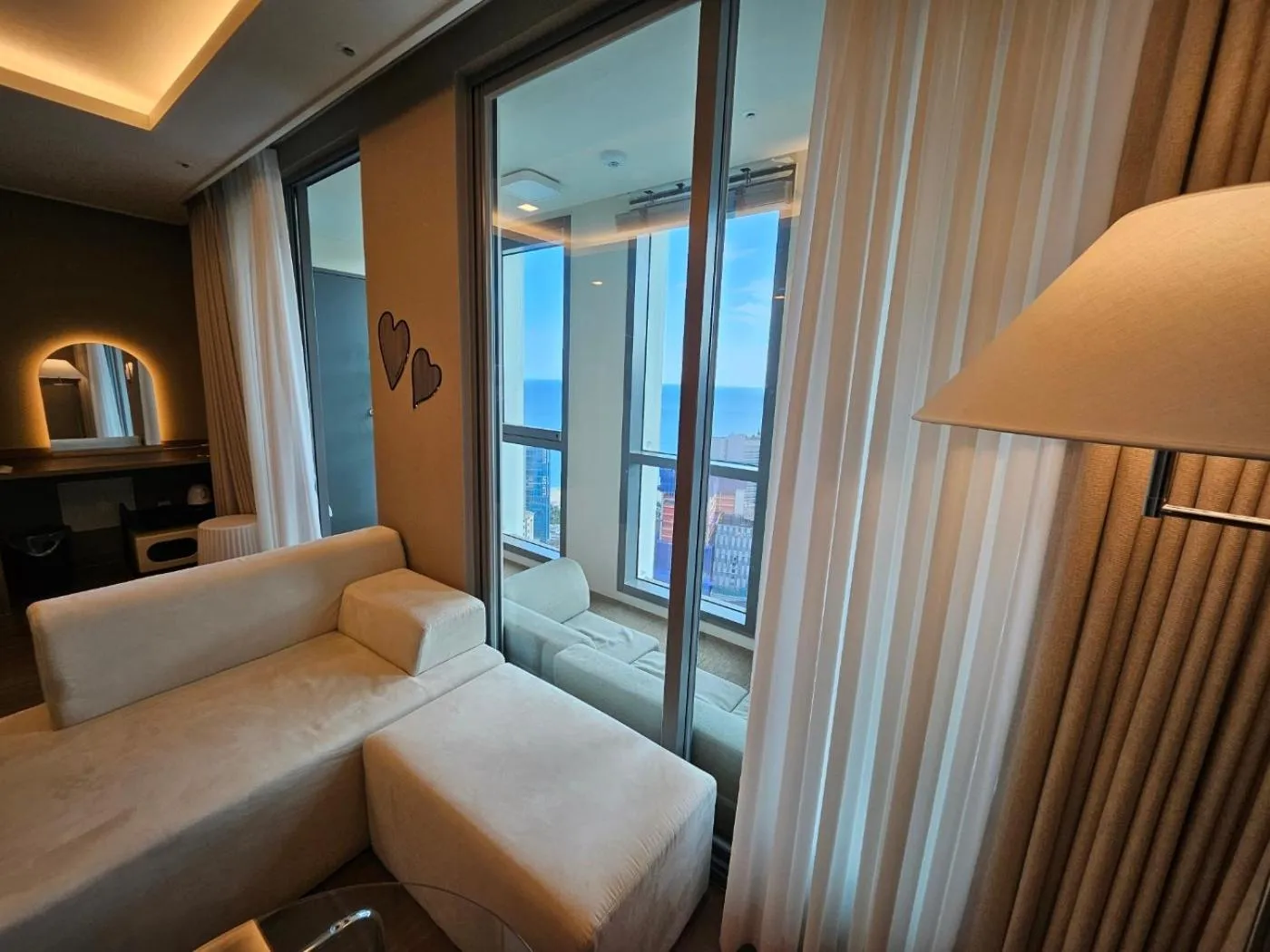 Living room, Bed in Haeundae Lamer Stay