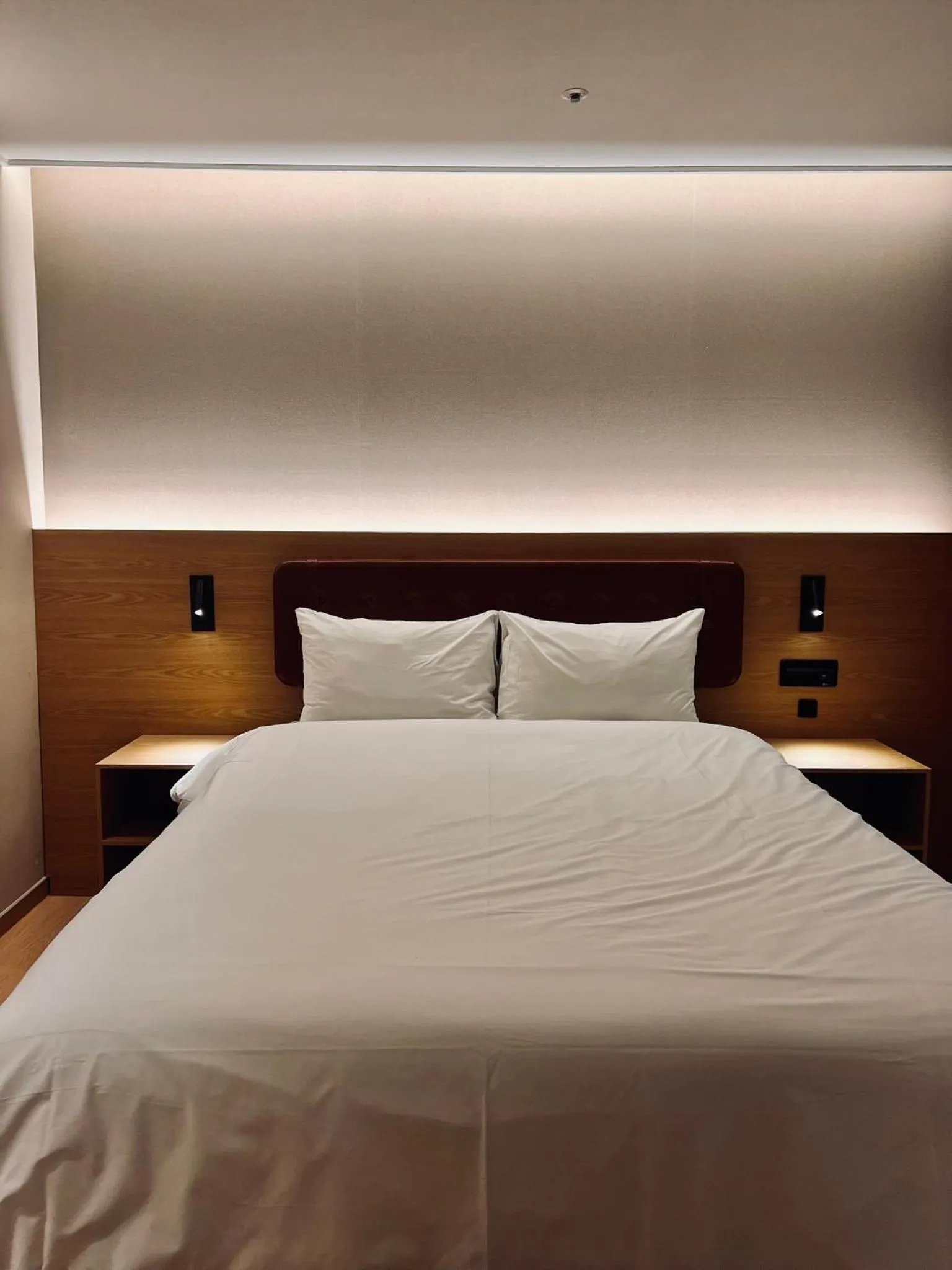 Bedroom, Bed in Haeundae Lamer Stay