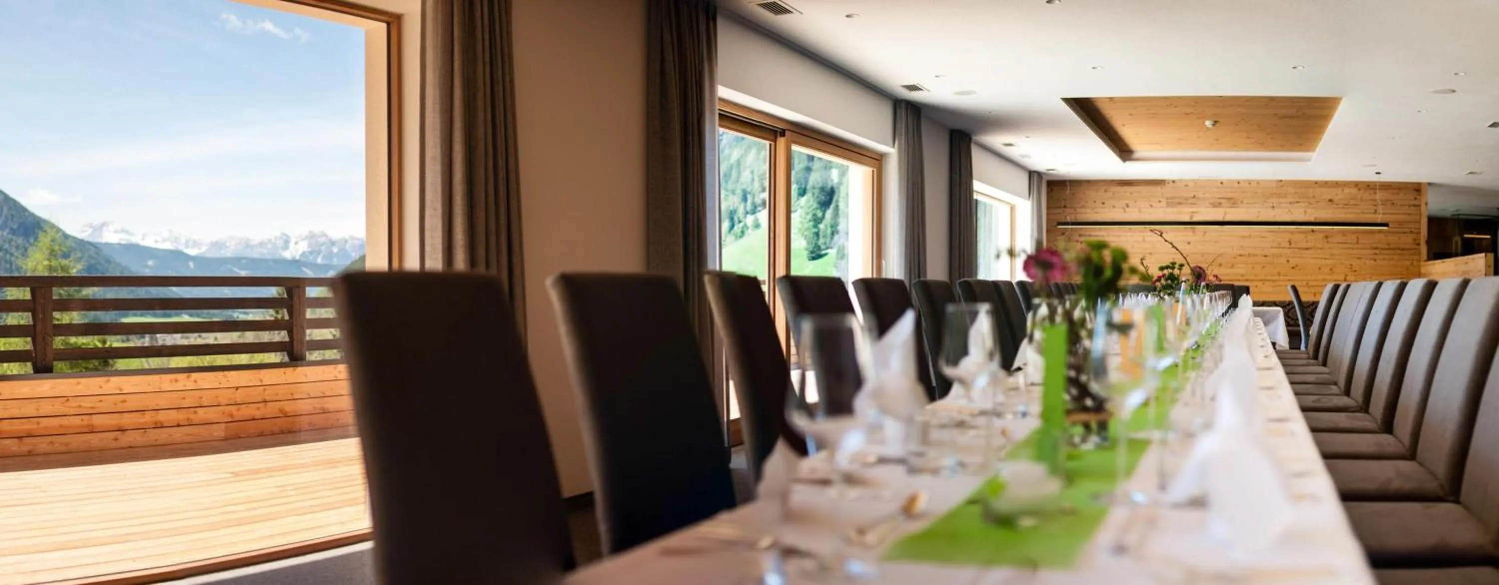 Restaurant/places to eat in La Casies Mountain Hotel