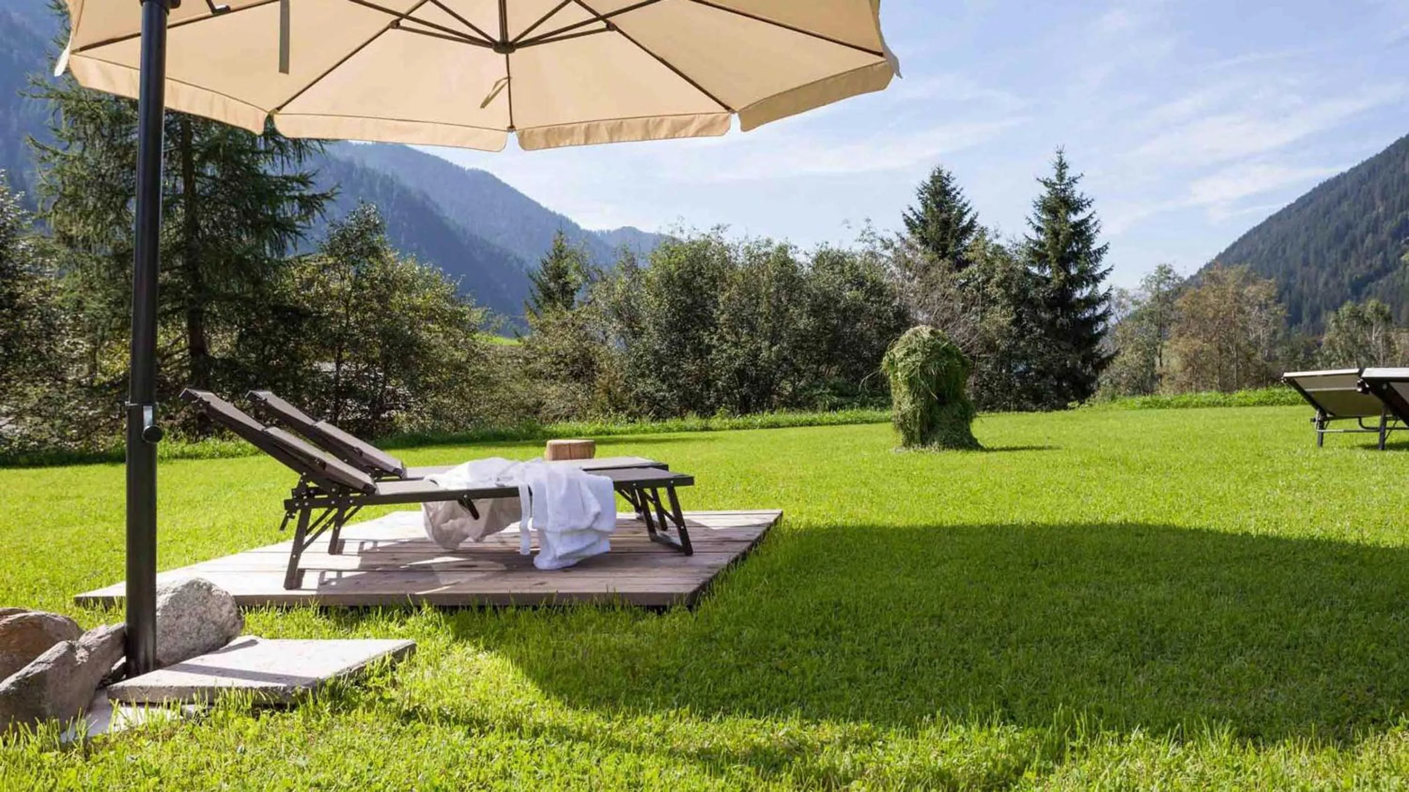 Patio in La Casies Mountain Hotel