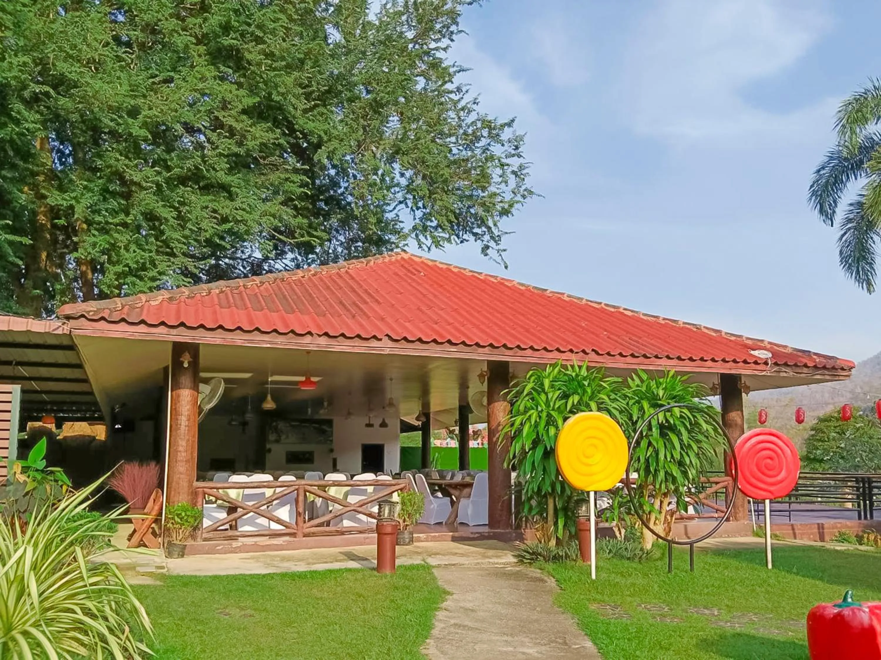 Garden view in Saitharn Iyara Resort