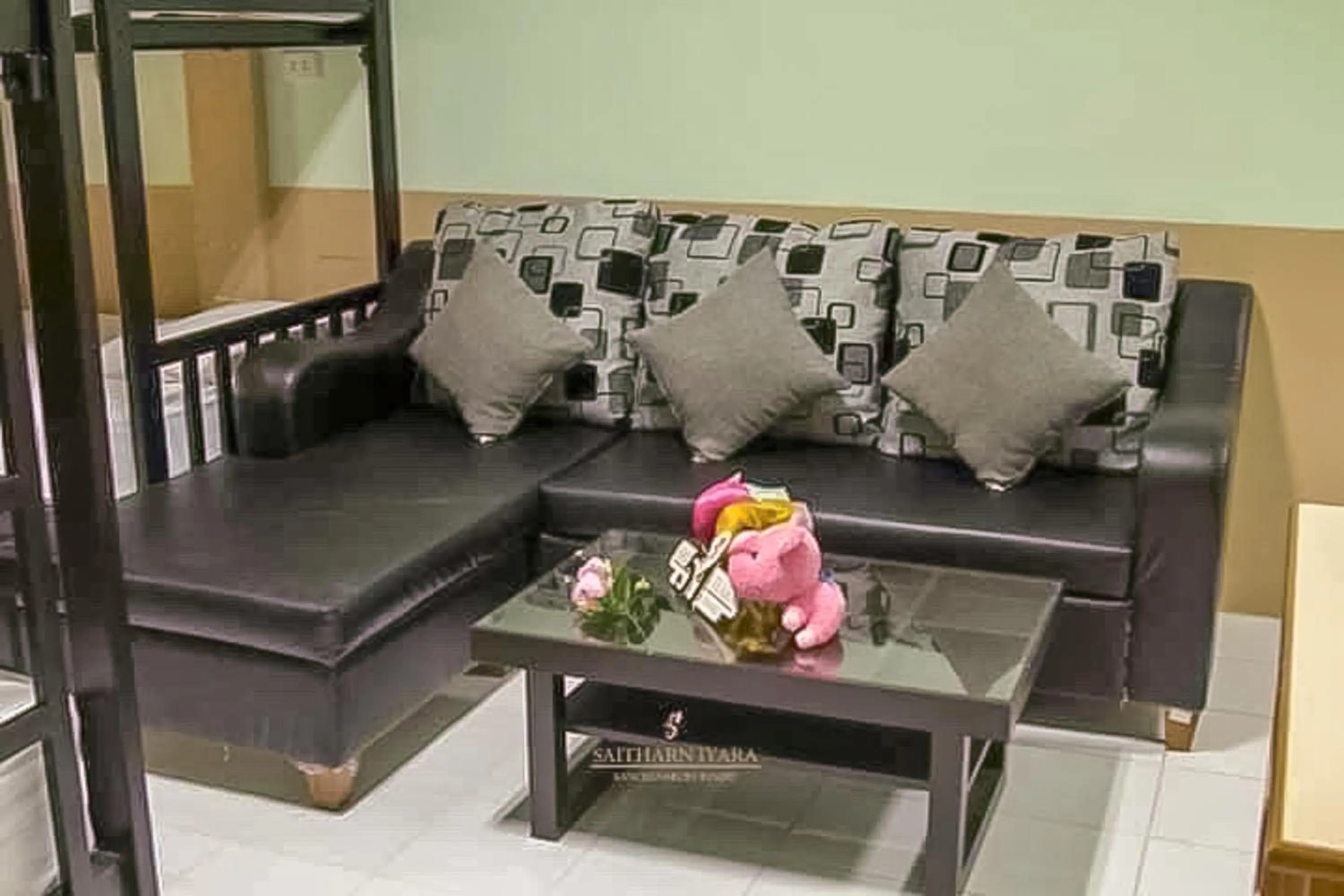 Living room in Saitharn Iyara Resort