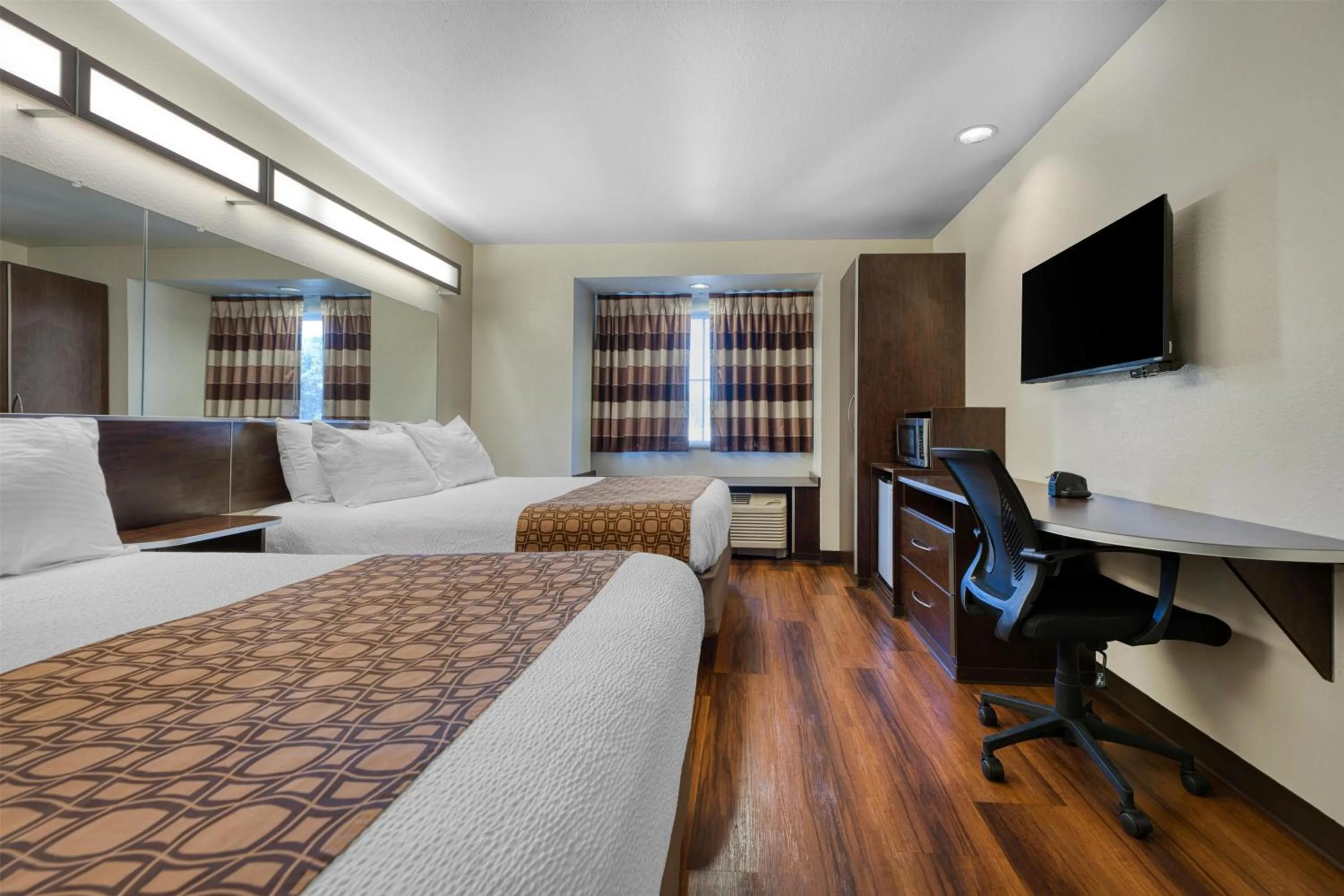 Bedroom, Bed in SureStay Plus Hotel by Best Western Buckhannon