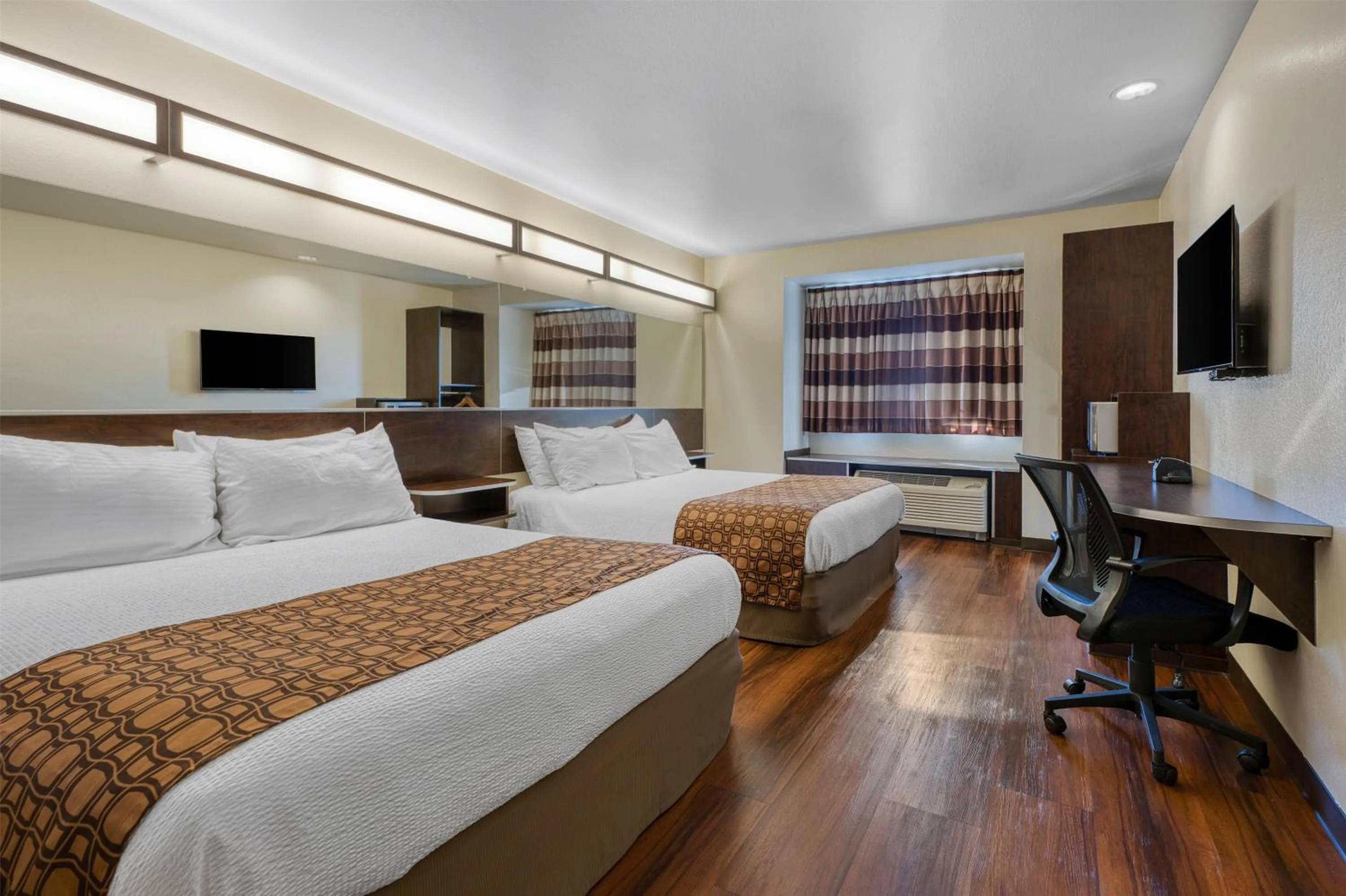 Bedroom, Bed in SureStay Plus Hotel by Best Western Buckhannon