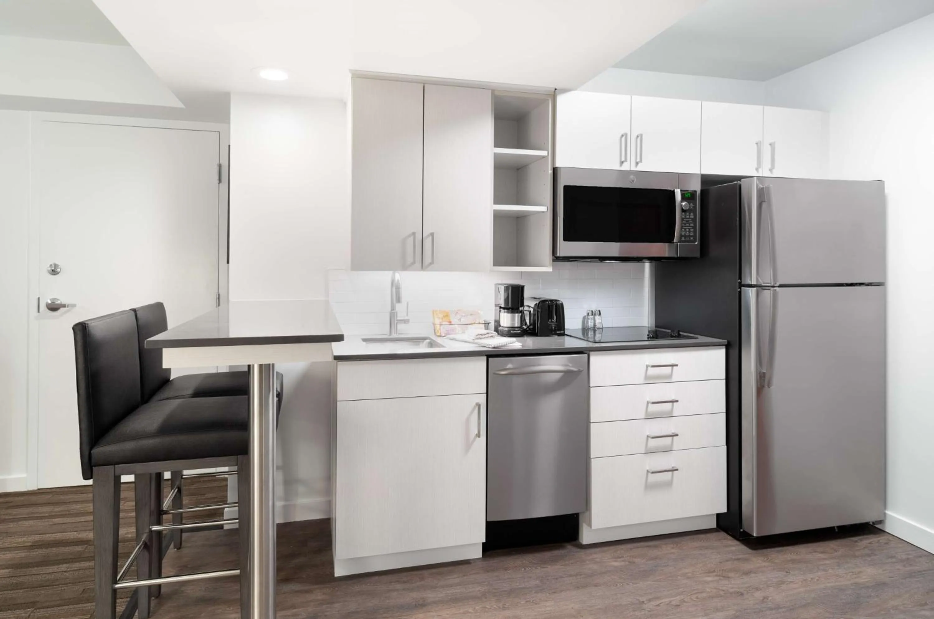 Photo of the whole room in Hyatt House White Plains