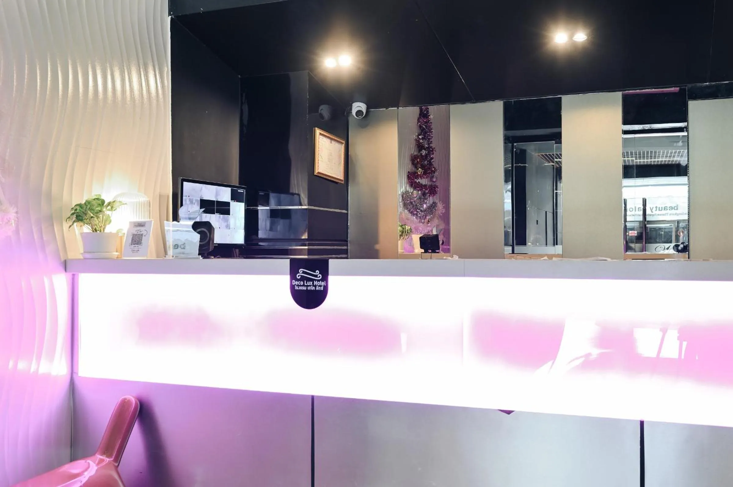 Lobby or reception in Deco Lux Hotel