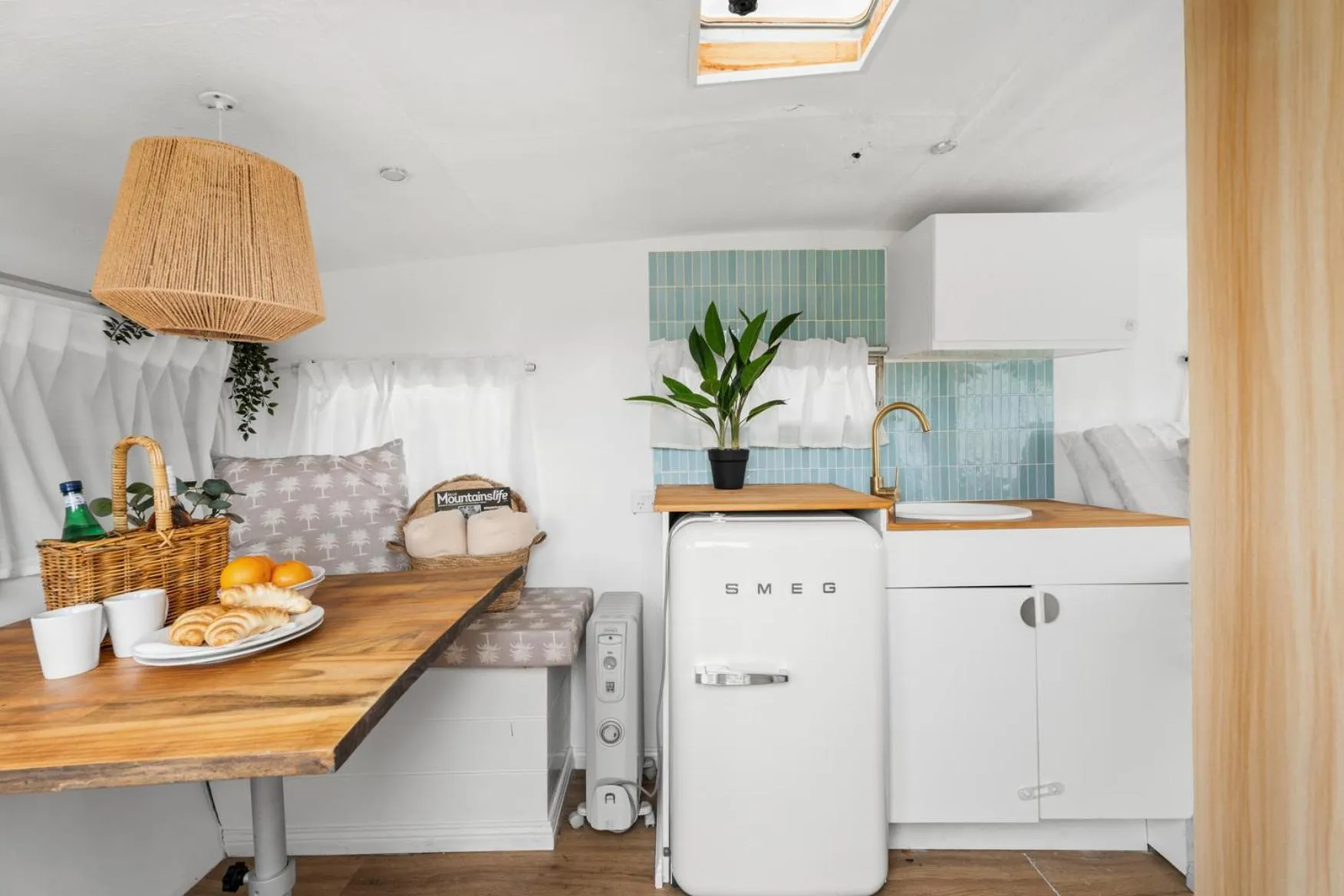 Decorative detail in Montblu at Echo Point