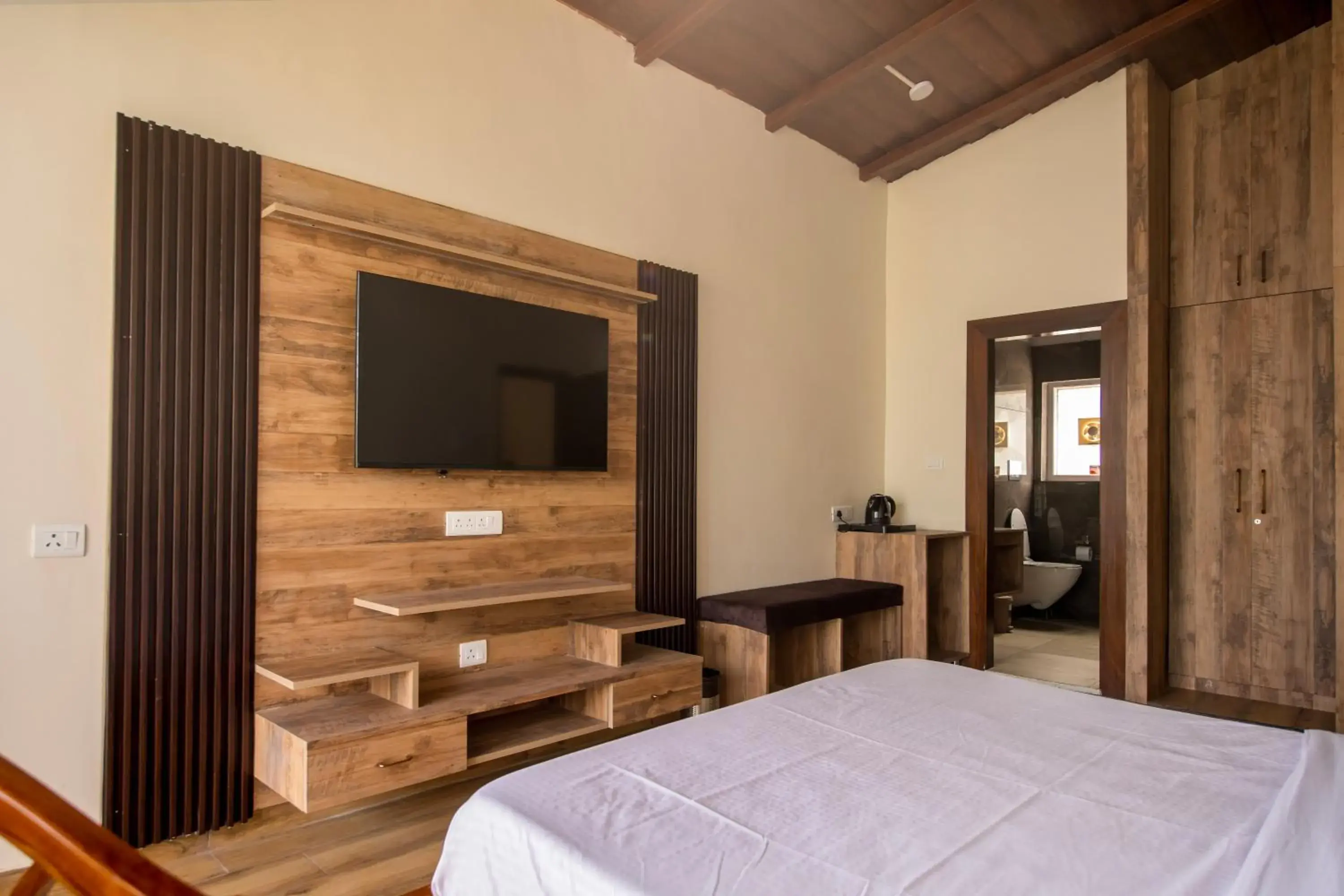 Deluxe King Room in Shanti Kunjj Deluxe King Room in Shanti Kunjj