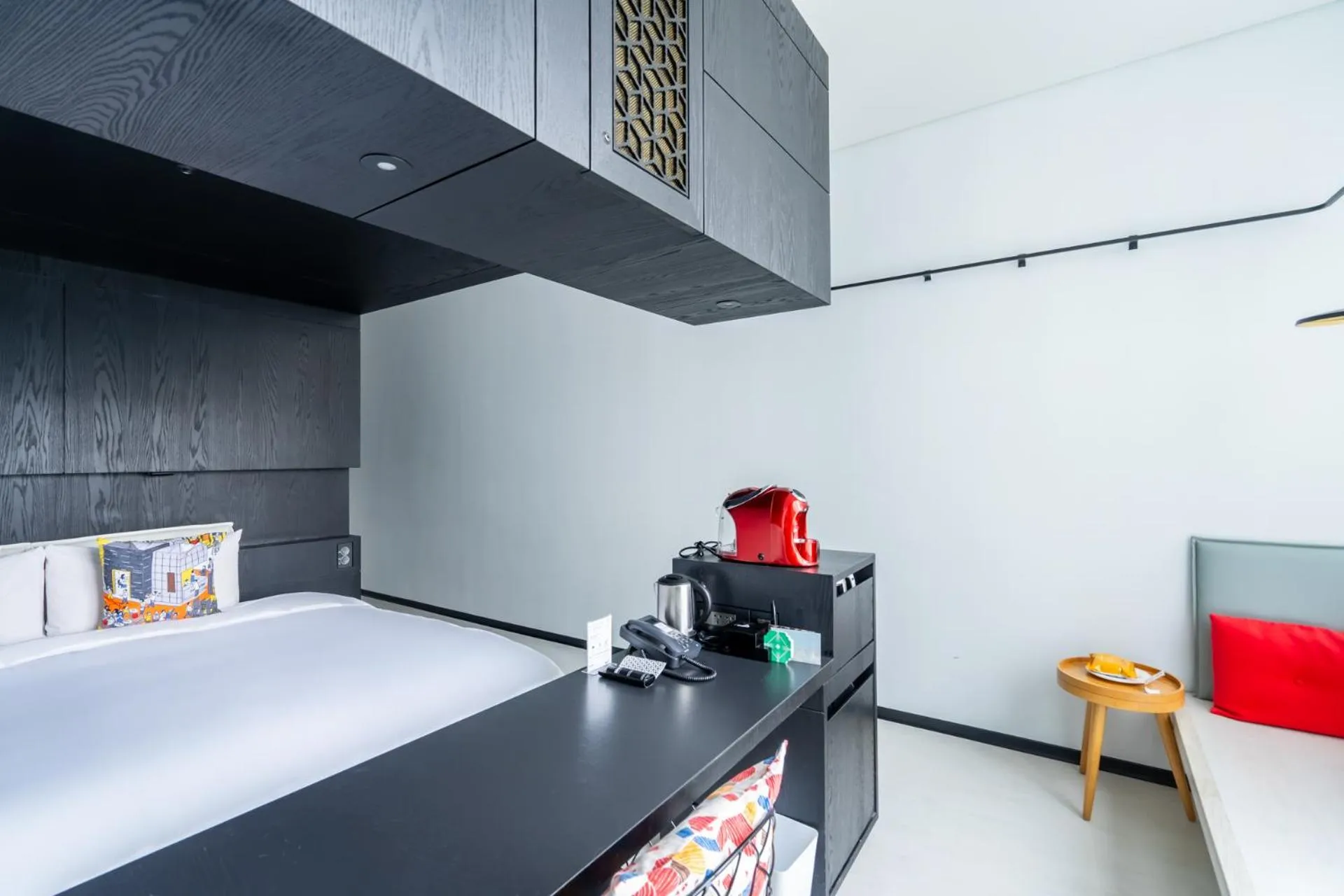 Bed in The Place Tainan