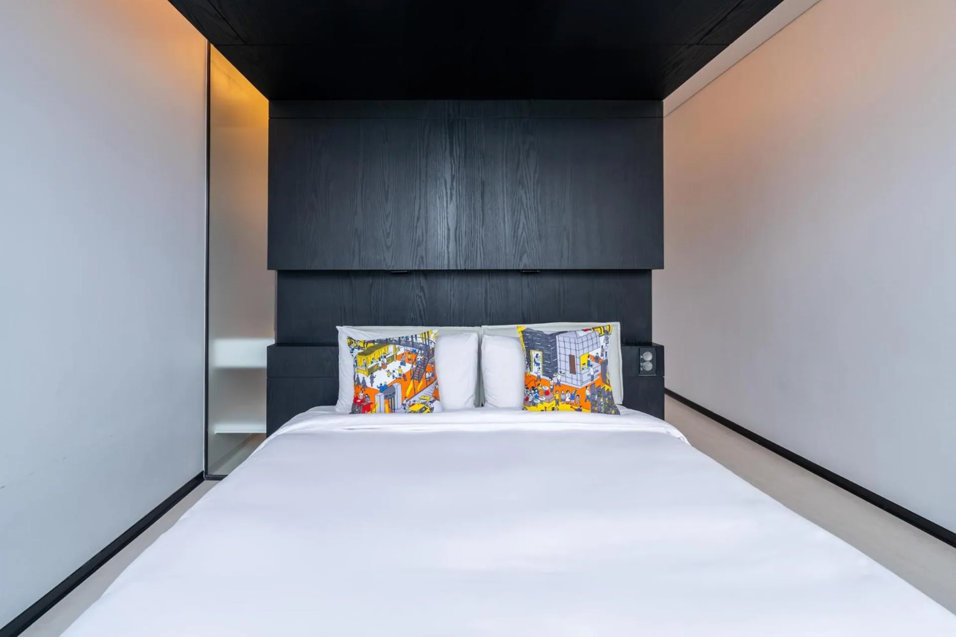 Bed in The Place Tainan