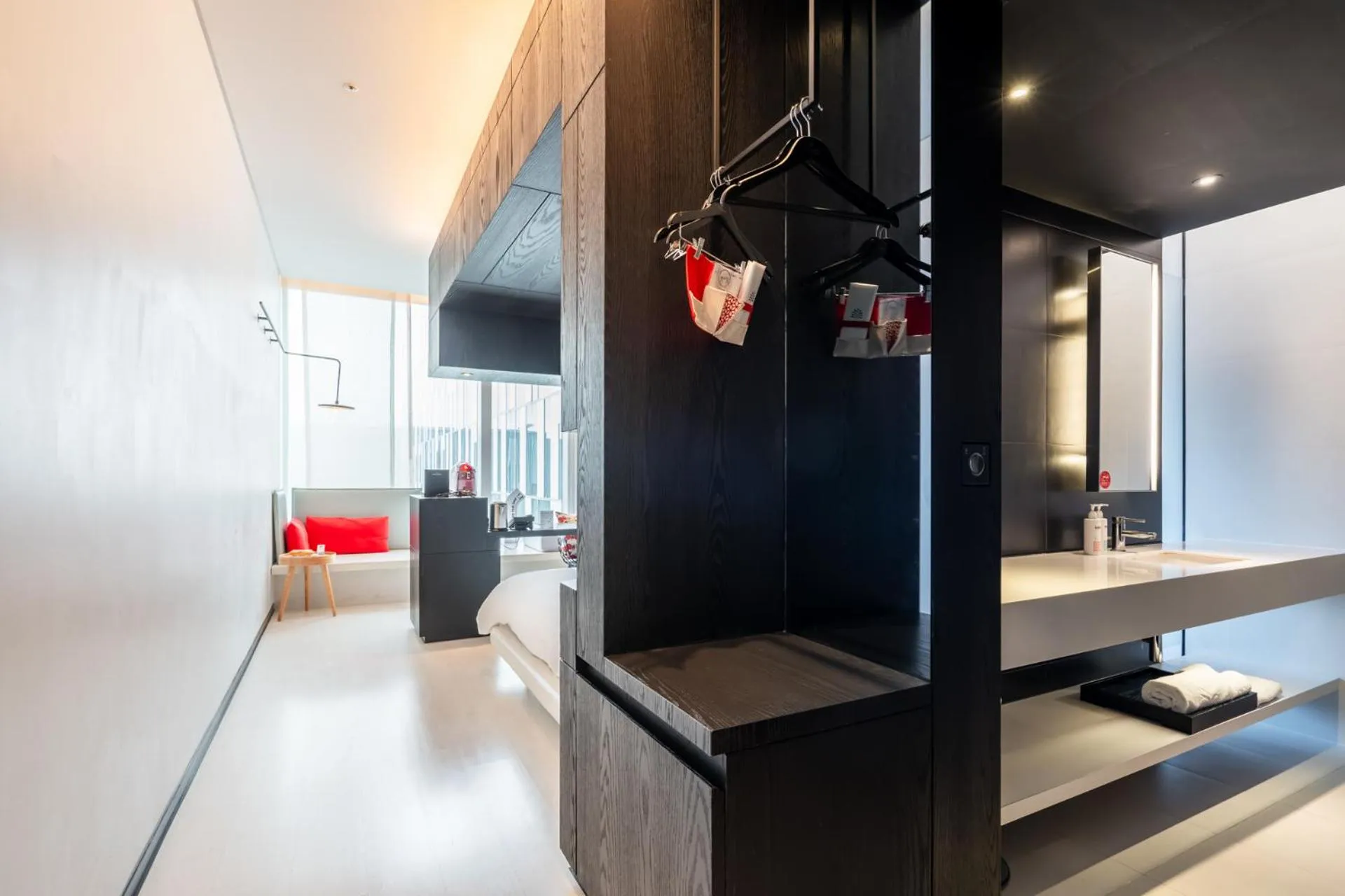 Bed in The Place Tainan