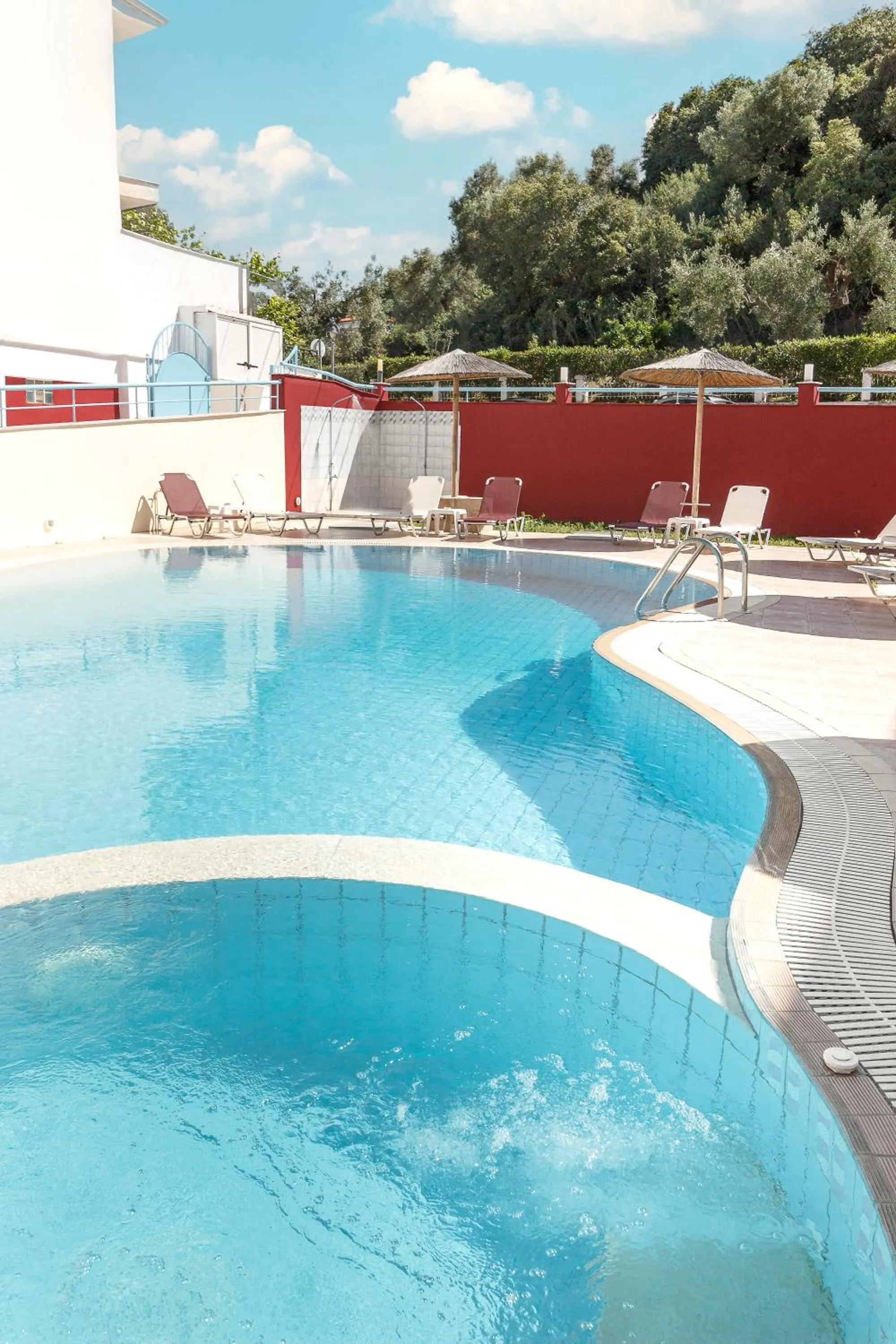 Hot Tub in Summer Dream Hotel