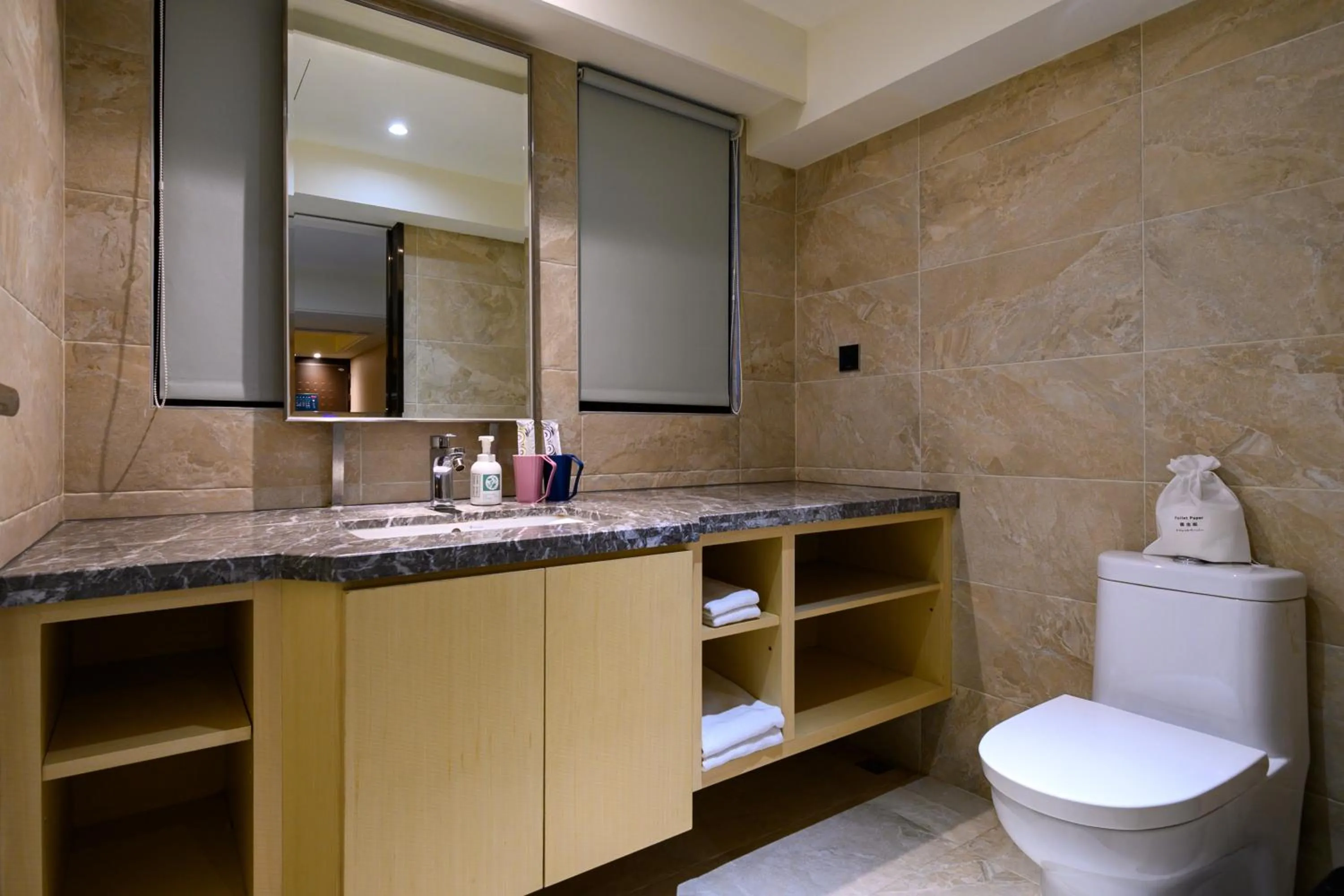 Toilet in Olah Poshtel Taichung Wenxin