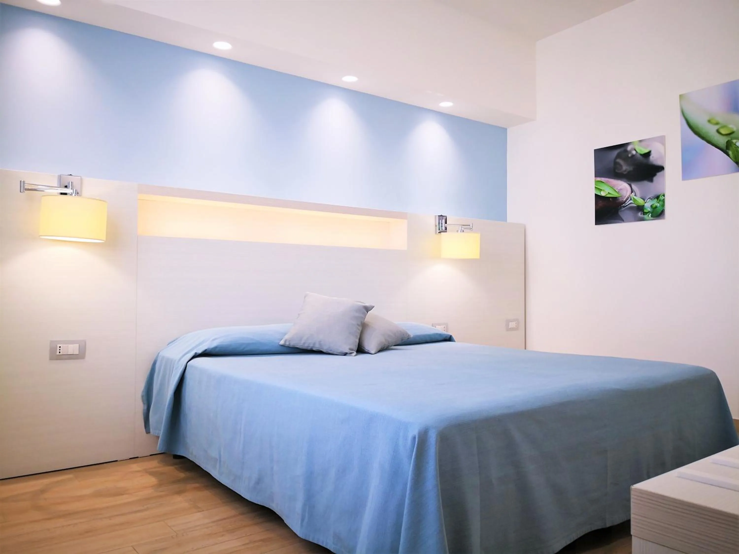 Photo of the whole room, Bed in Hotel Perla Gaia