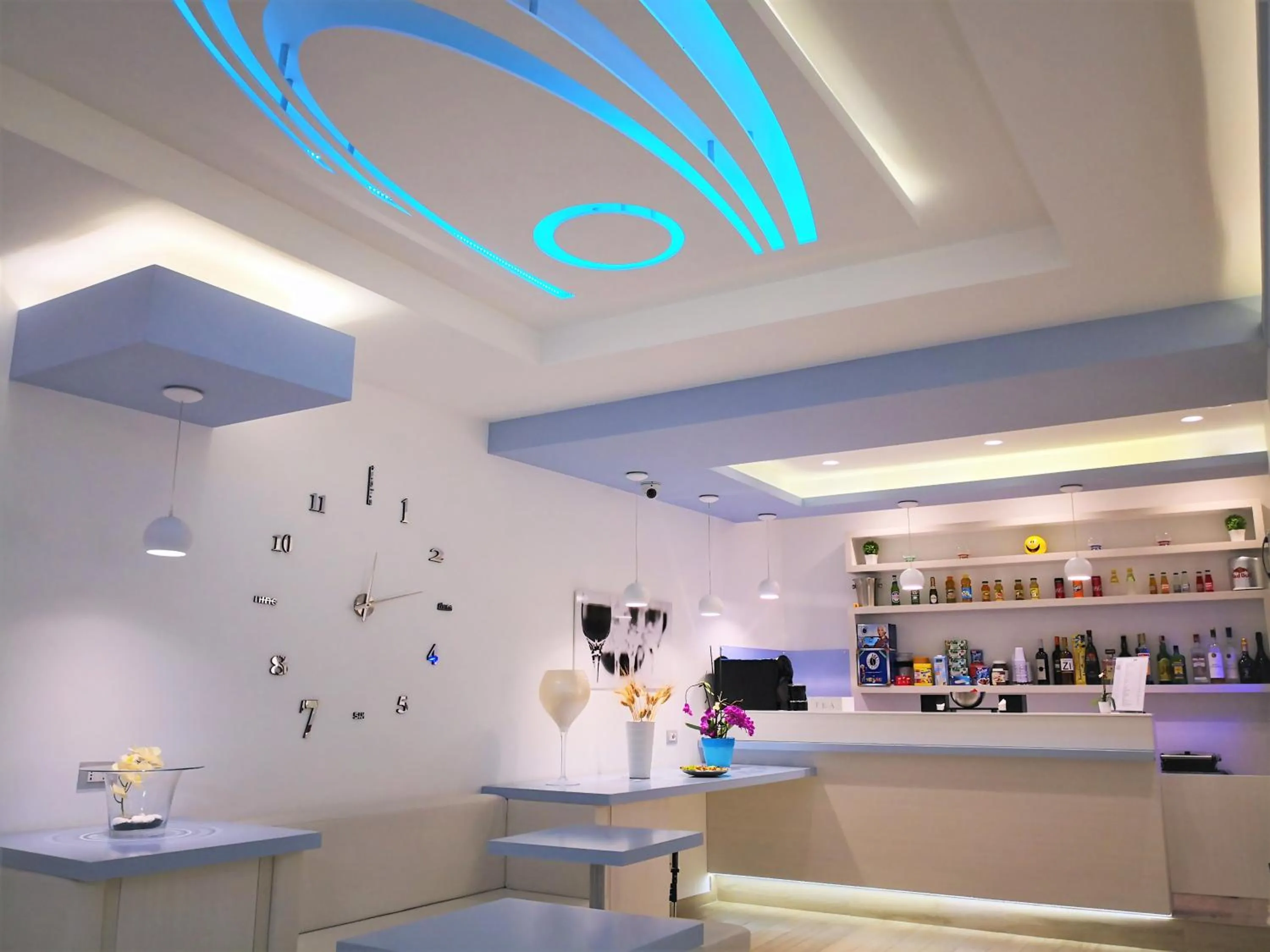 Communal lounge/ TV room in Hotel Perla Gaia