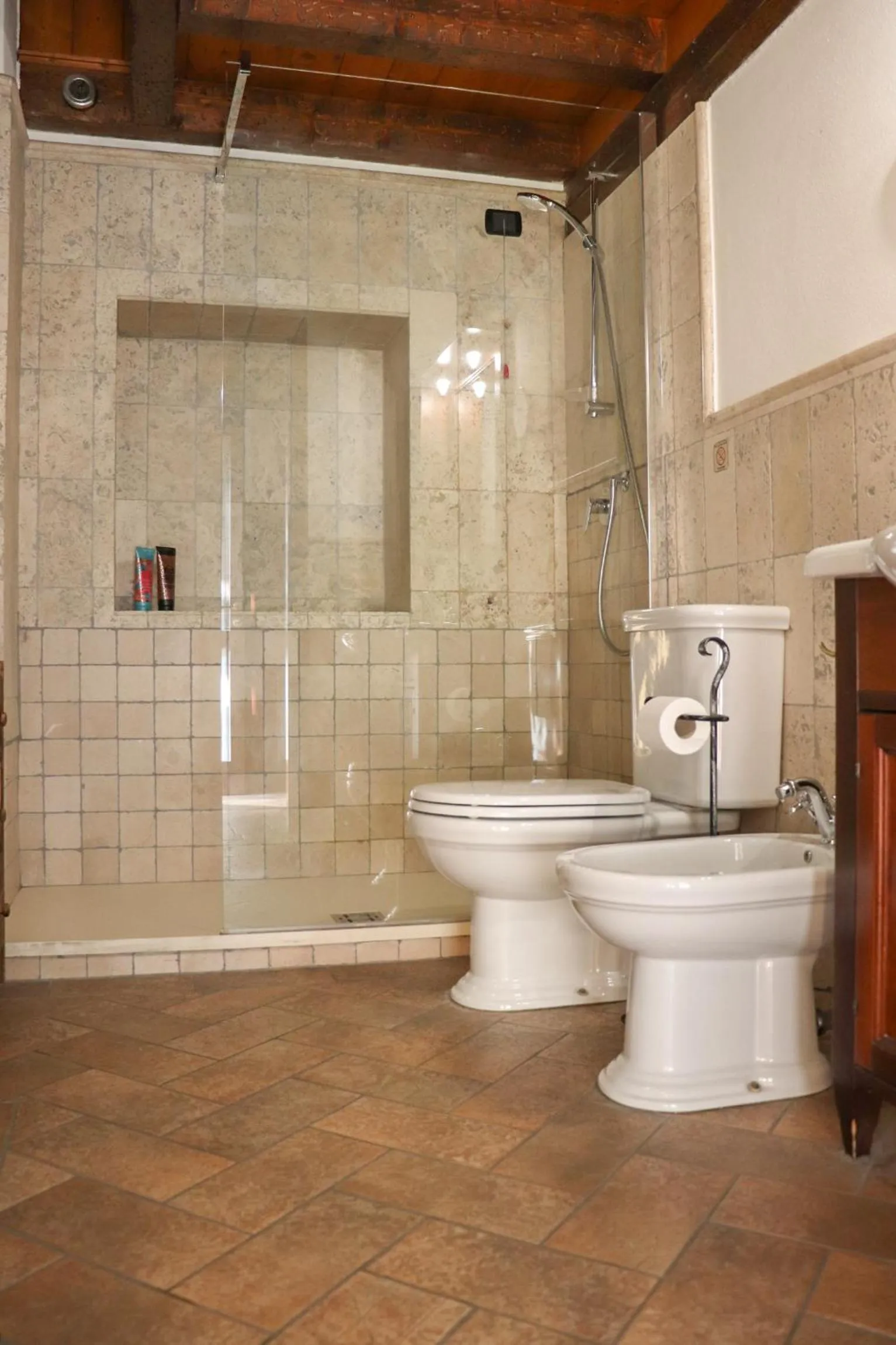 Bathroom in La Corte di Brusuglio Apartments