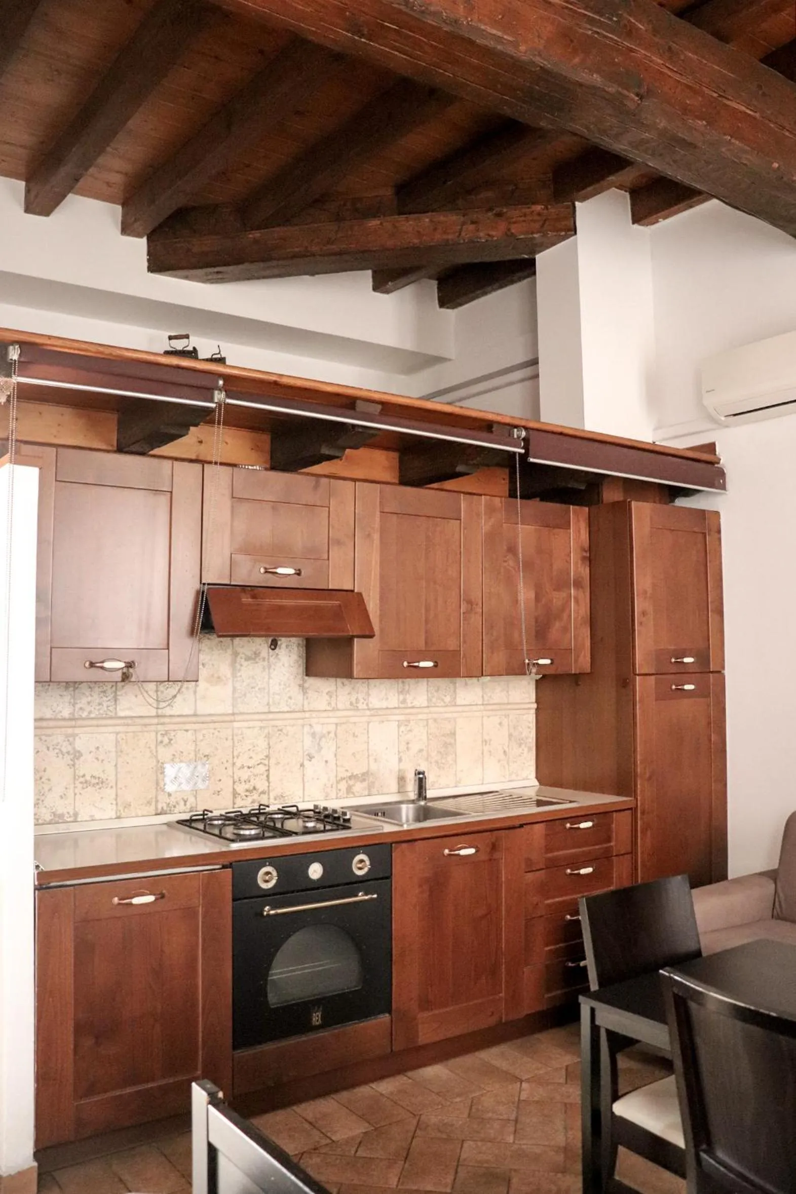 Kitchen or kitchenette in La Corte di Brusuglio Apartments
