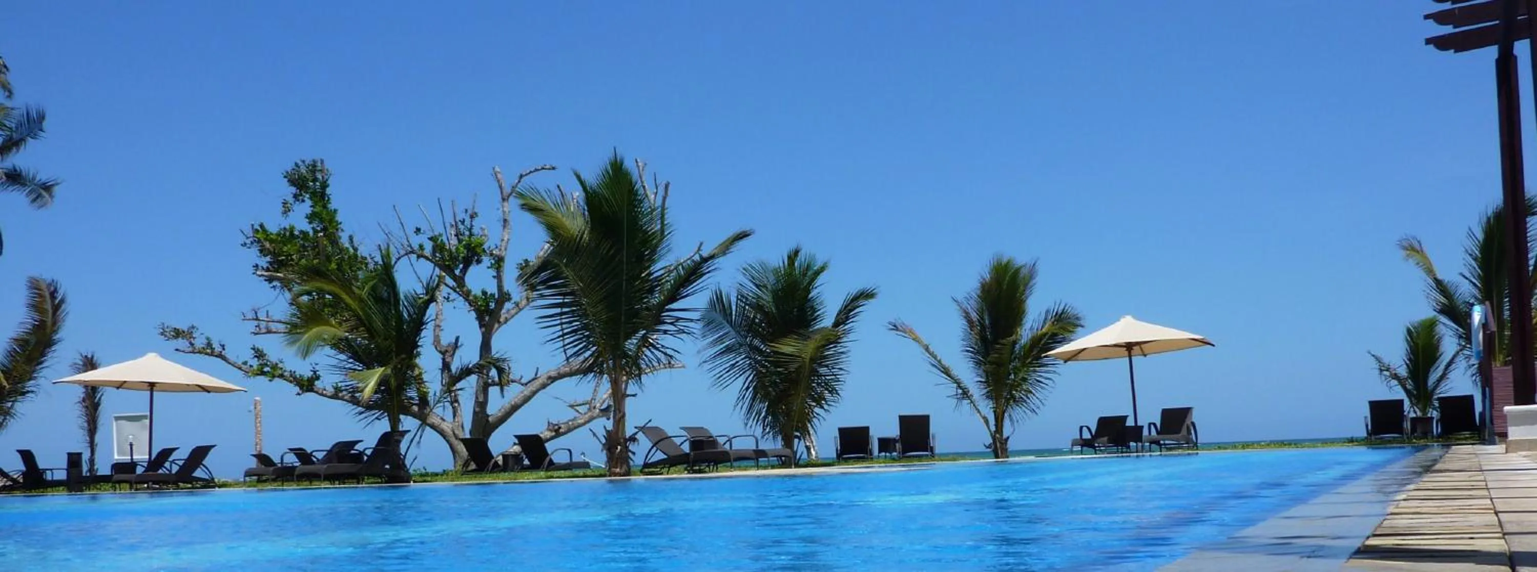 Swimming pool in Lantana Galu Beach