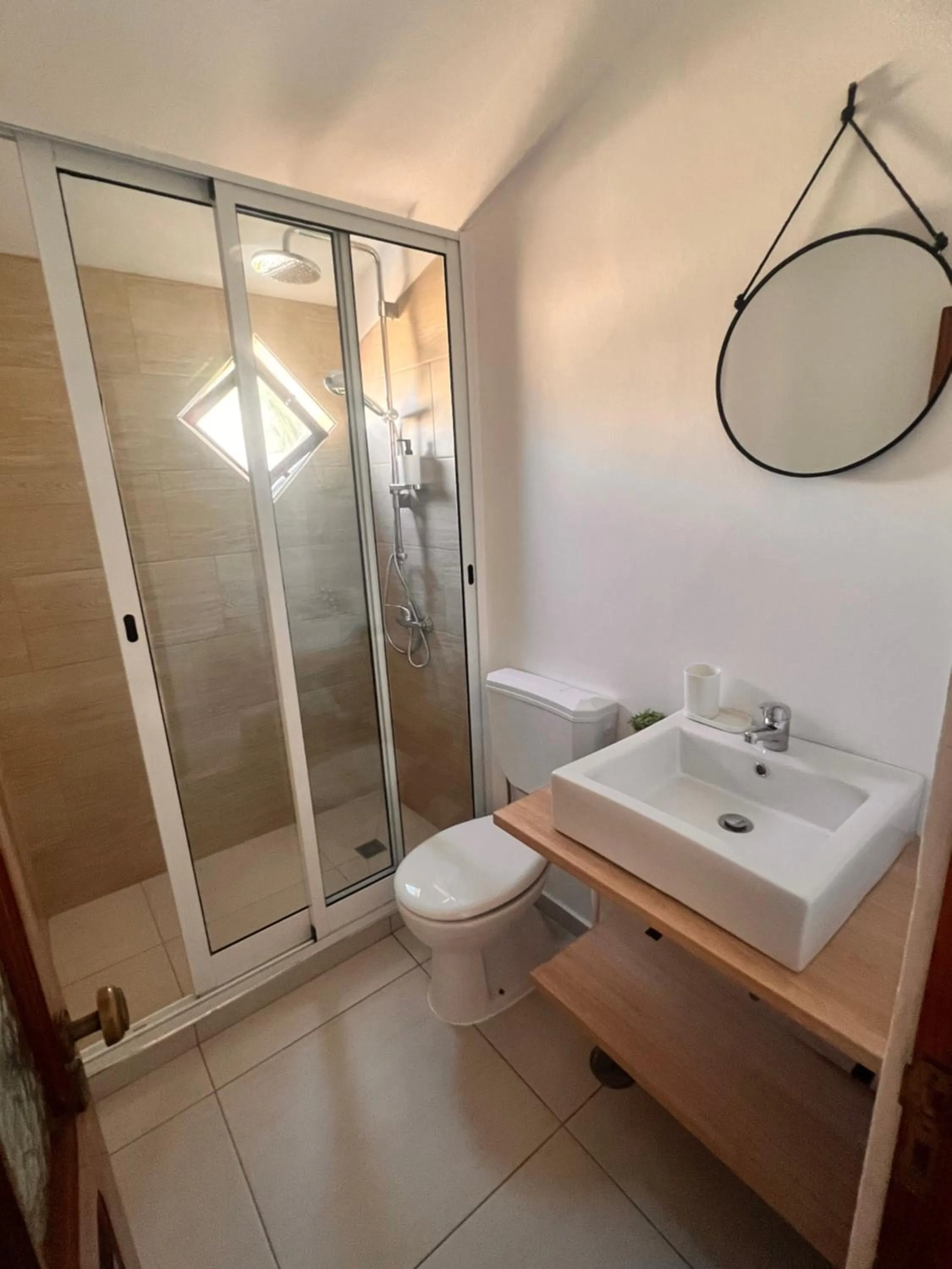 Toilet in Bed and breakfast Residencial Maravilha