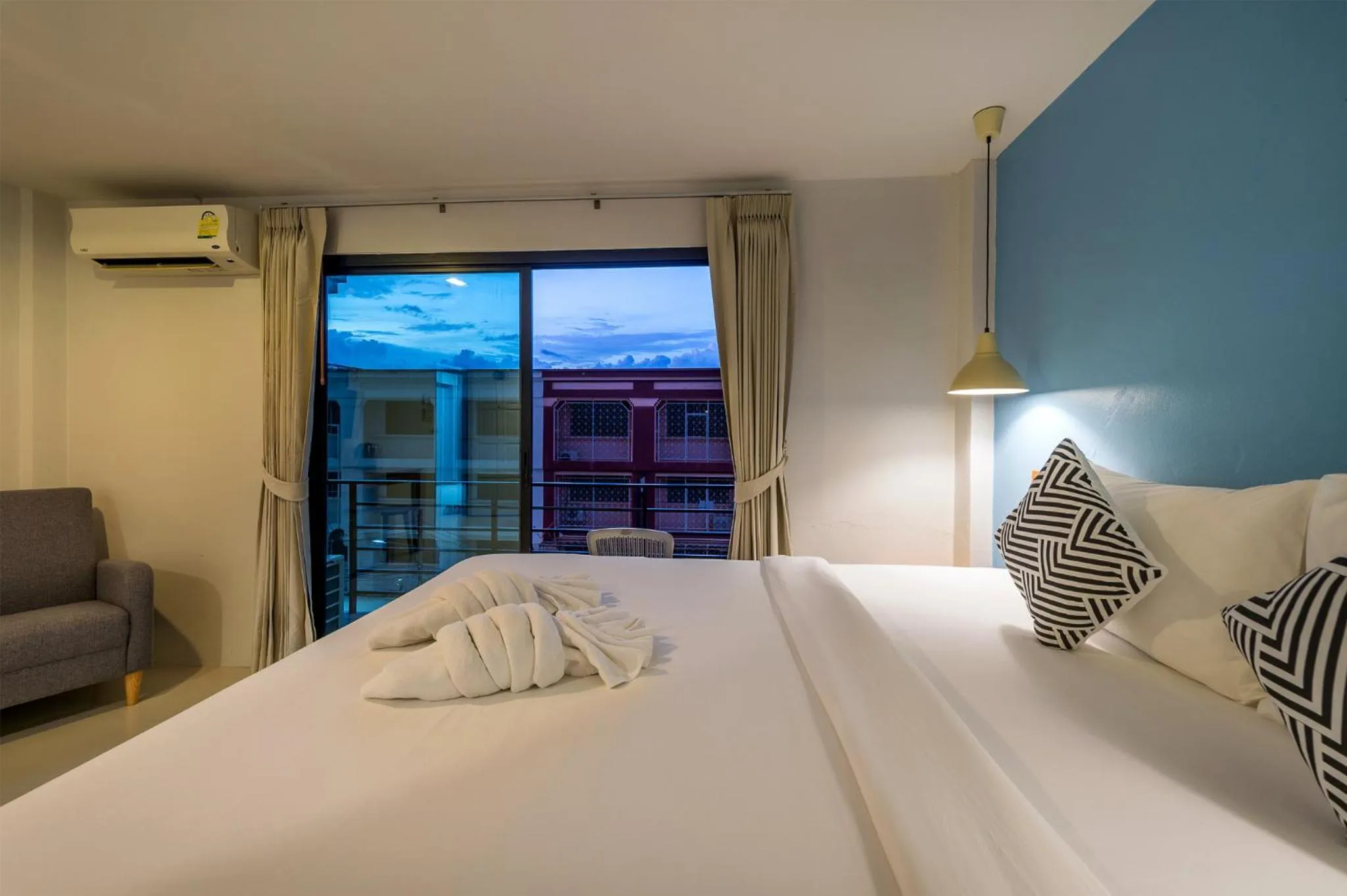 Bed in Tiya House Rooms & Cafe