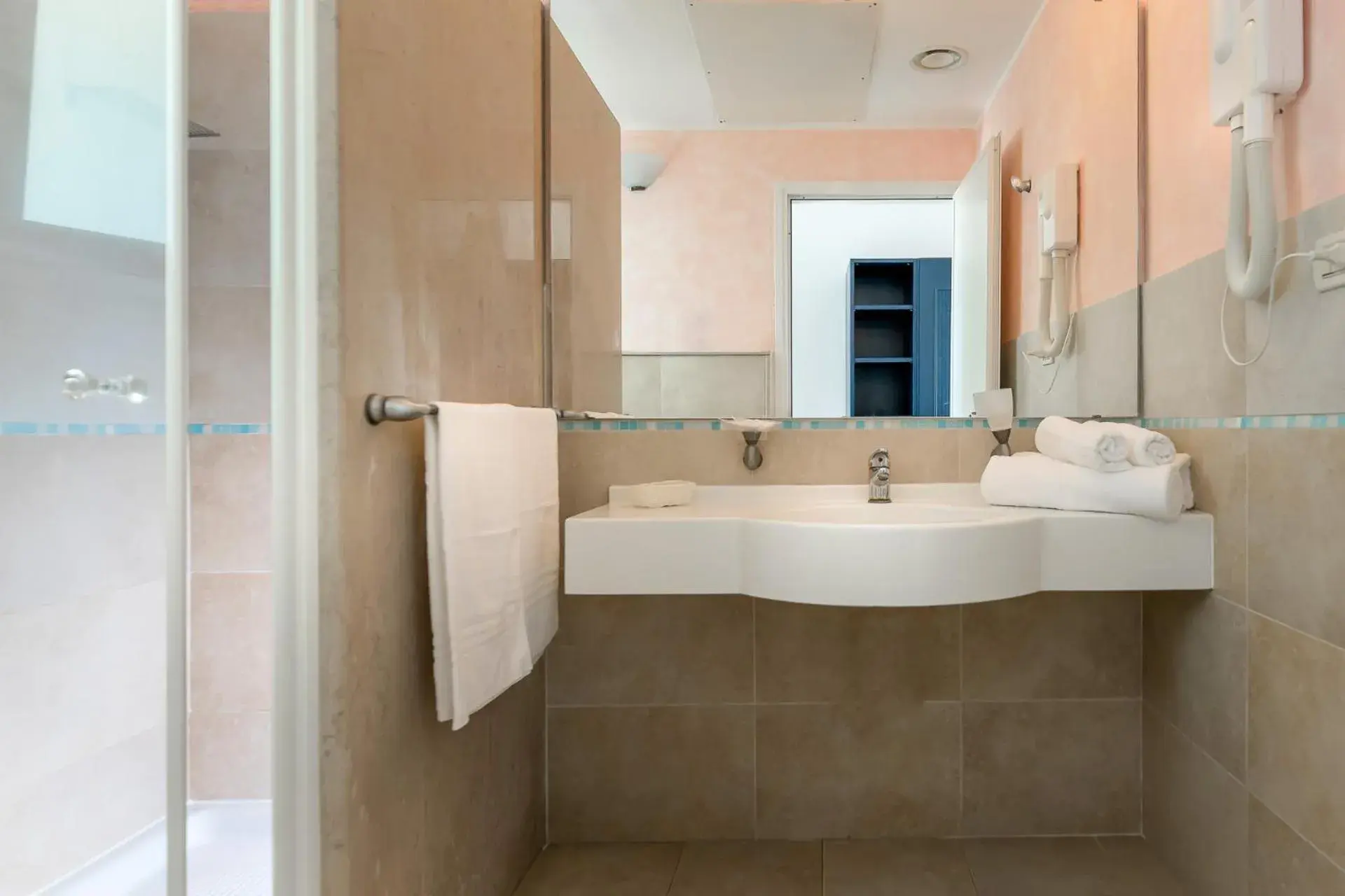 Comfort Room in Hotel Villaggio Stromboli Comfort Room in Hotel Villaggio Stromboli