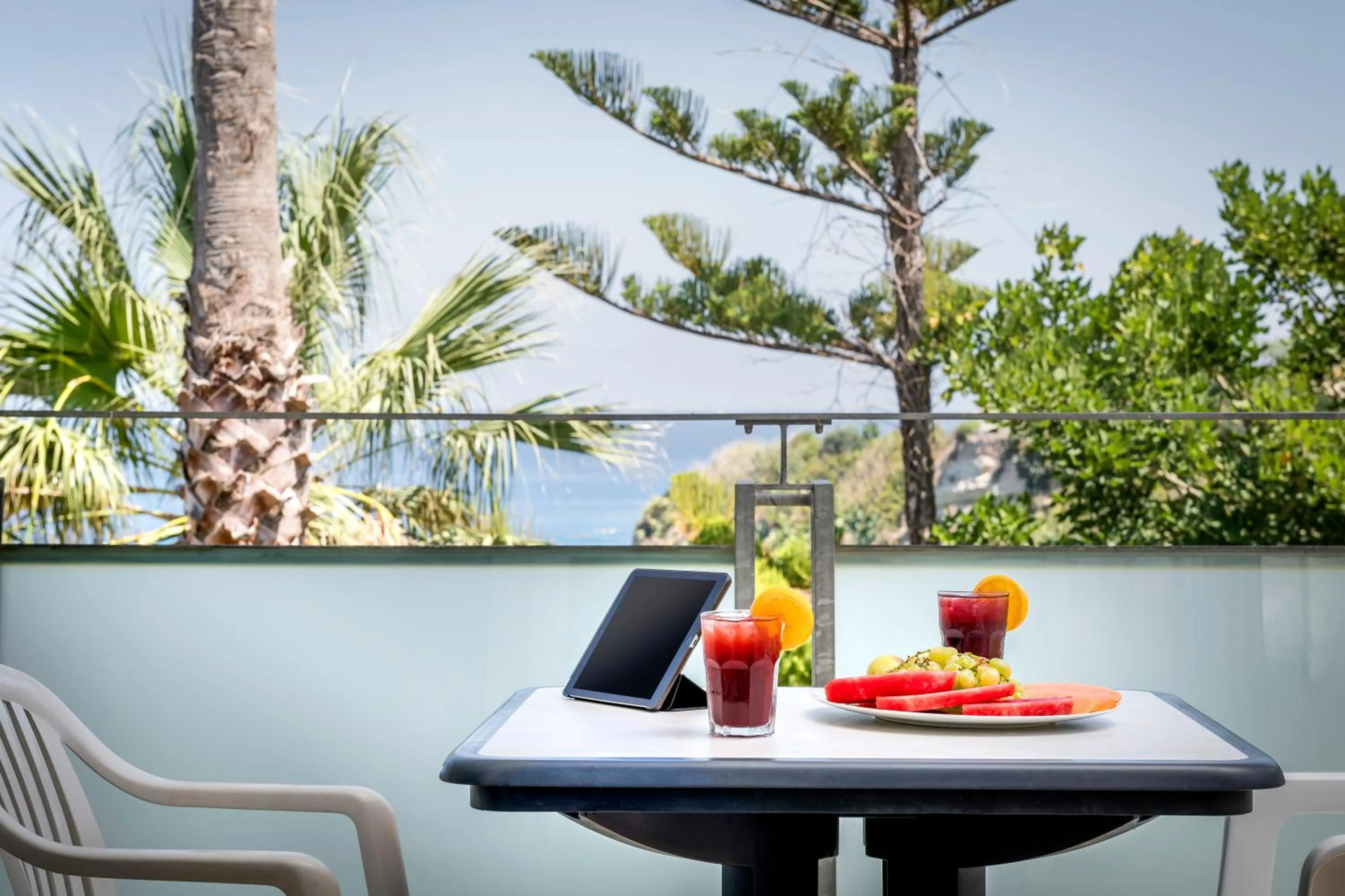 Garden view in Hotel Villaggio Stromboli