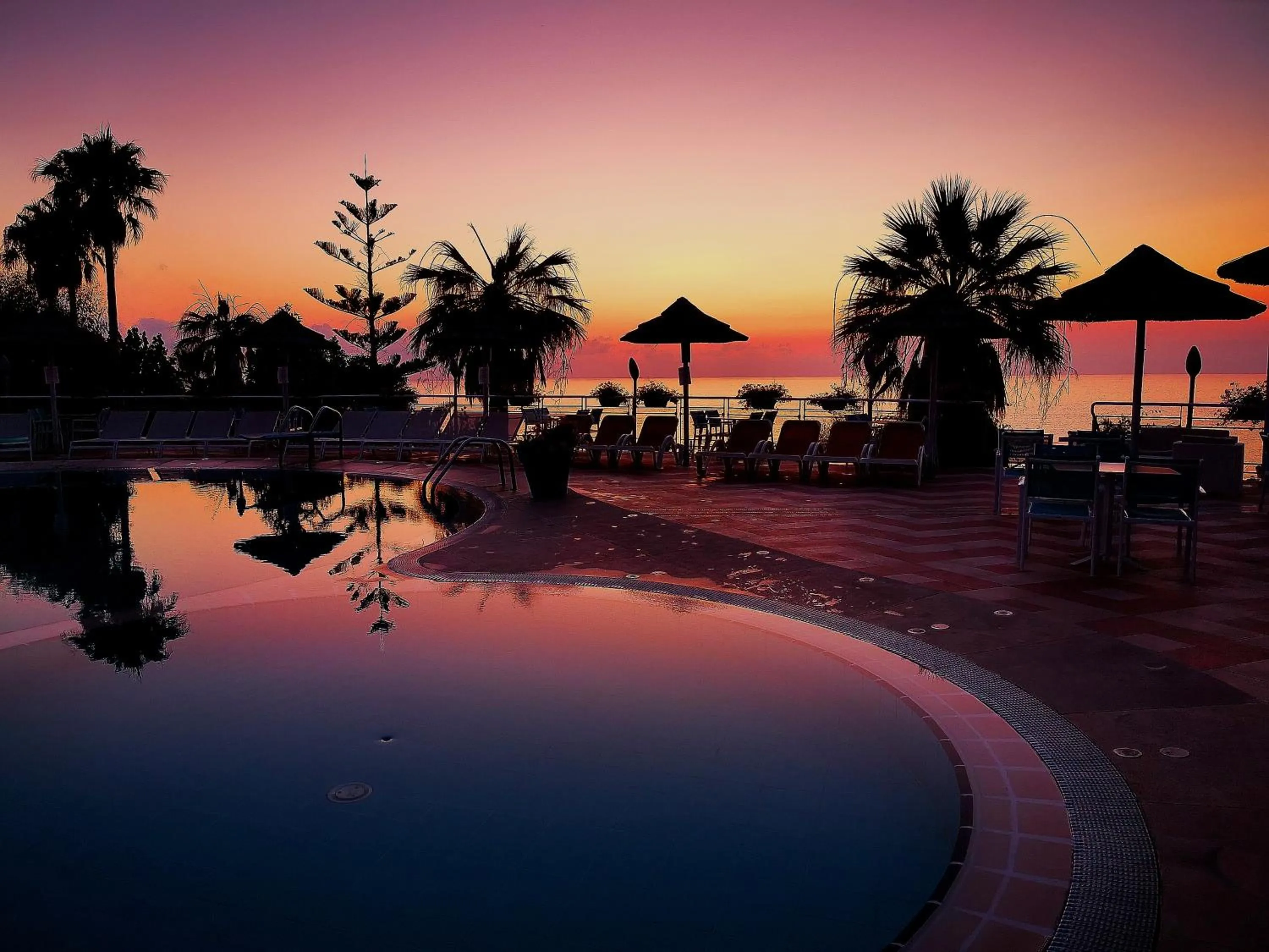 Sunset in Hotel Villaggio Stromboli