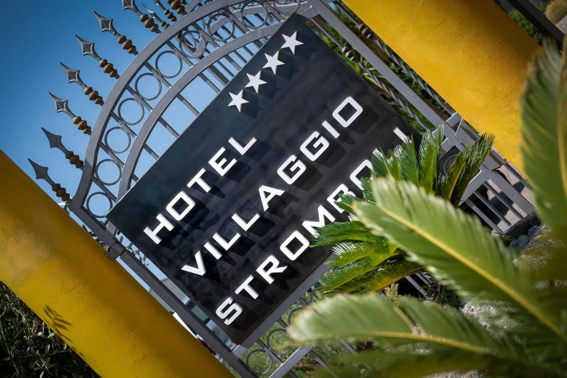 Property logo or sign in Hotel Villaggio Stromboli