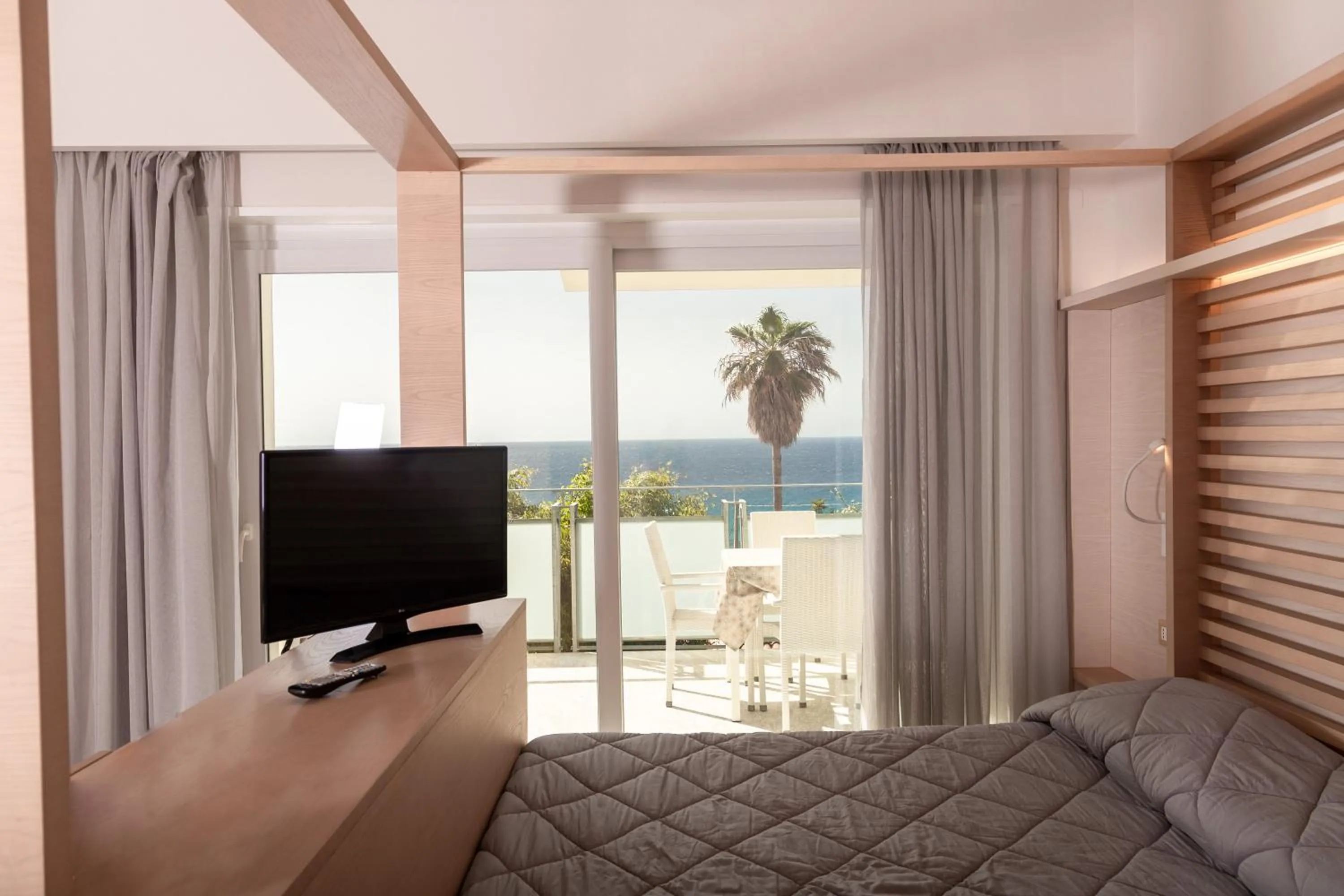 Sea view, Bed in Hotel Villaggio Stromboli