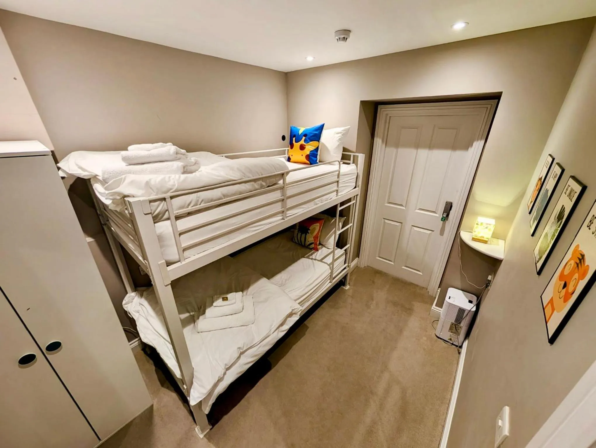 Bedroom, Bed in Peartree Serviced Apartments