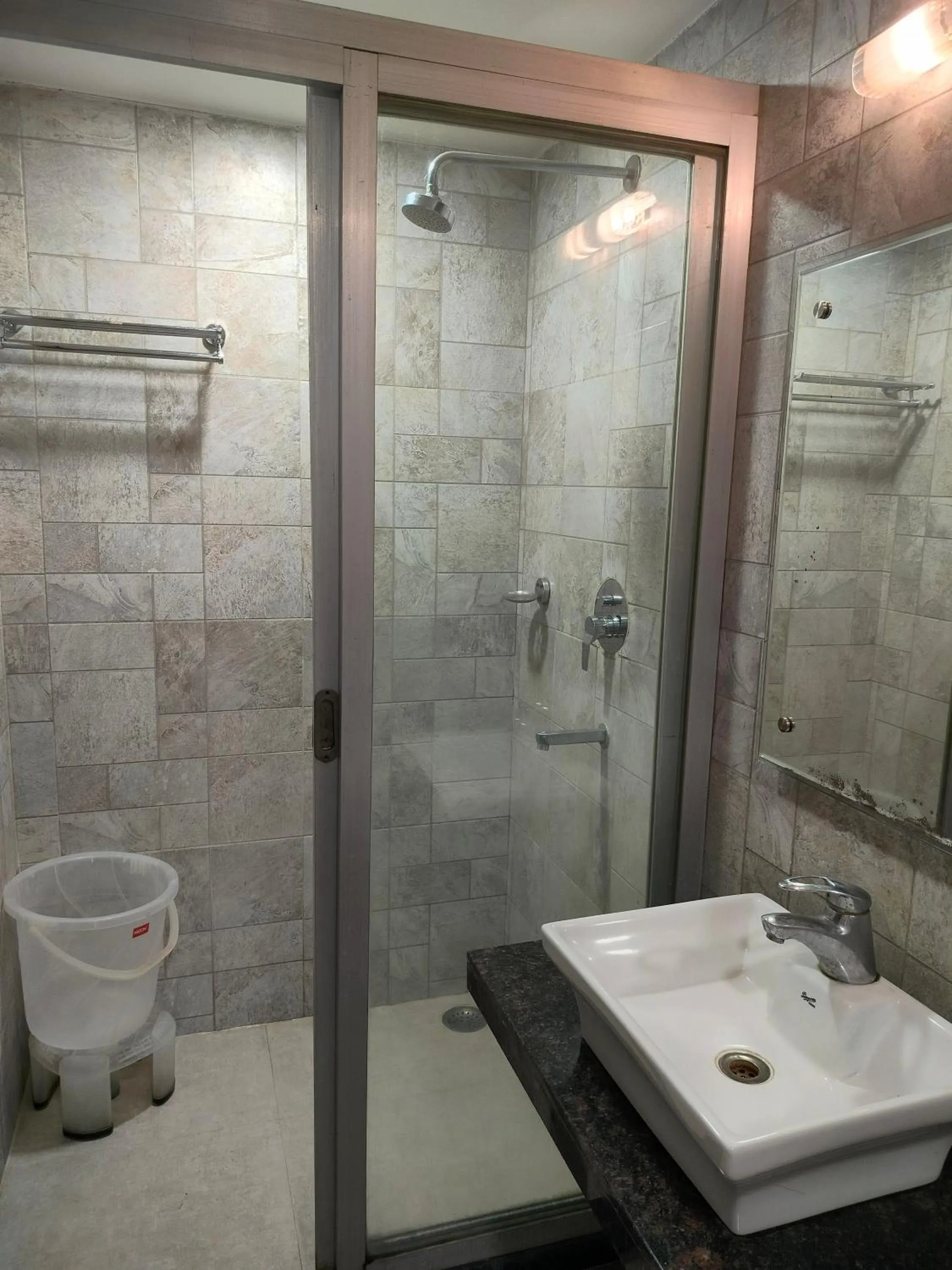 Shower in Royal Guest House