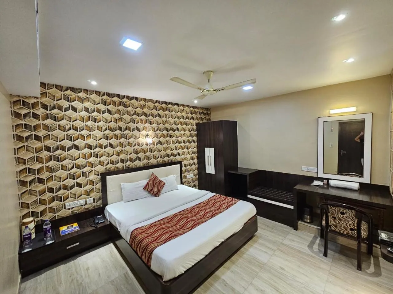 Bed in Royal Guest House